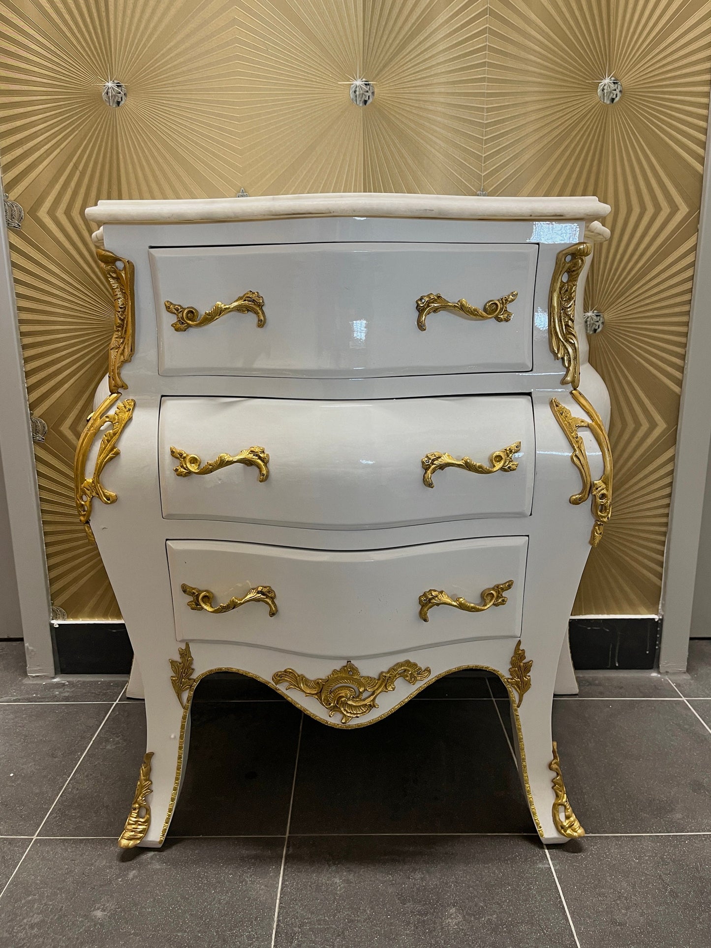 Night Stand Deluxe French Baroque Rococo Style Chest of Drawer in White Colour Bronze Ornaments for Home Decor
