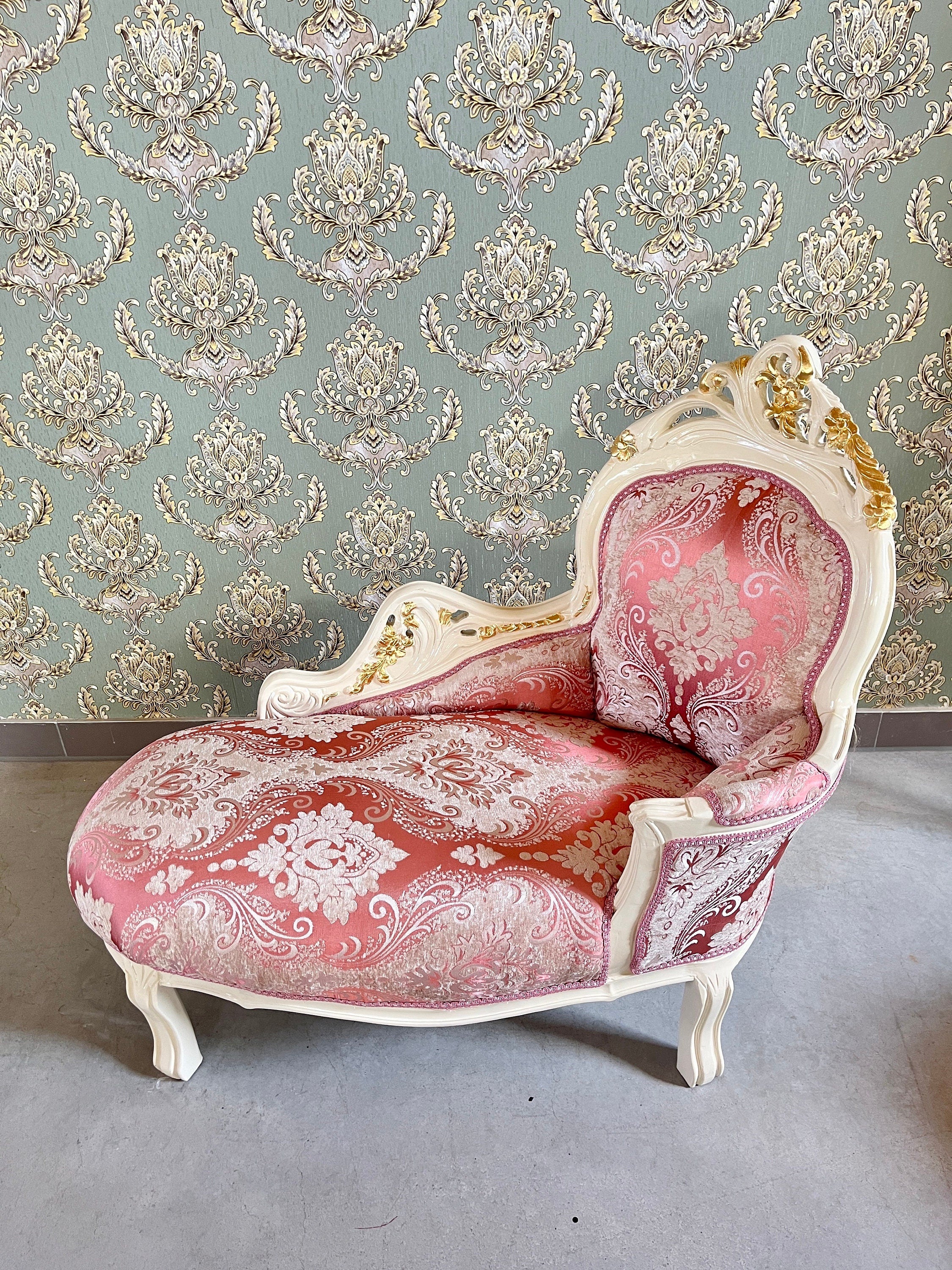 Small Chaise Longue French Louis Style in Flower Pattern Retro Baroque Style Bench in Velvet Green Velvet Pink for Home Decor