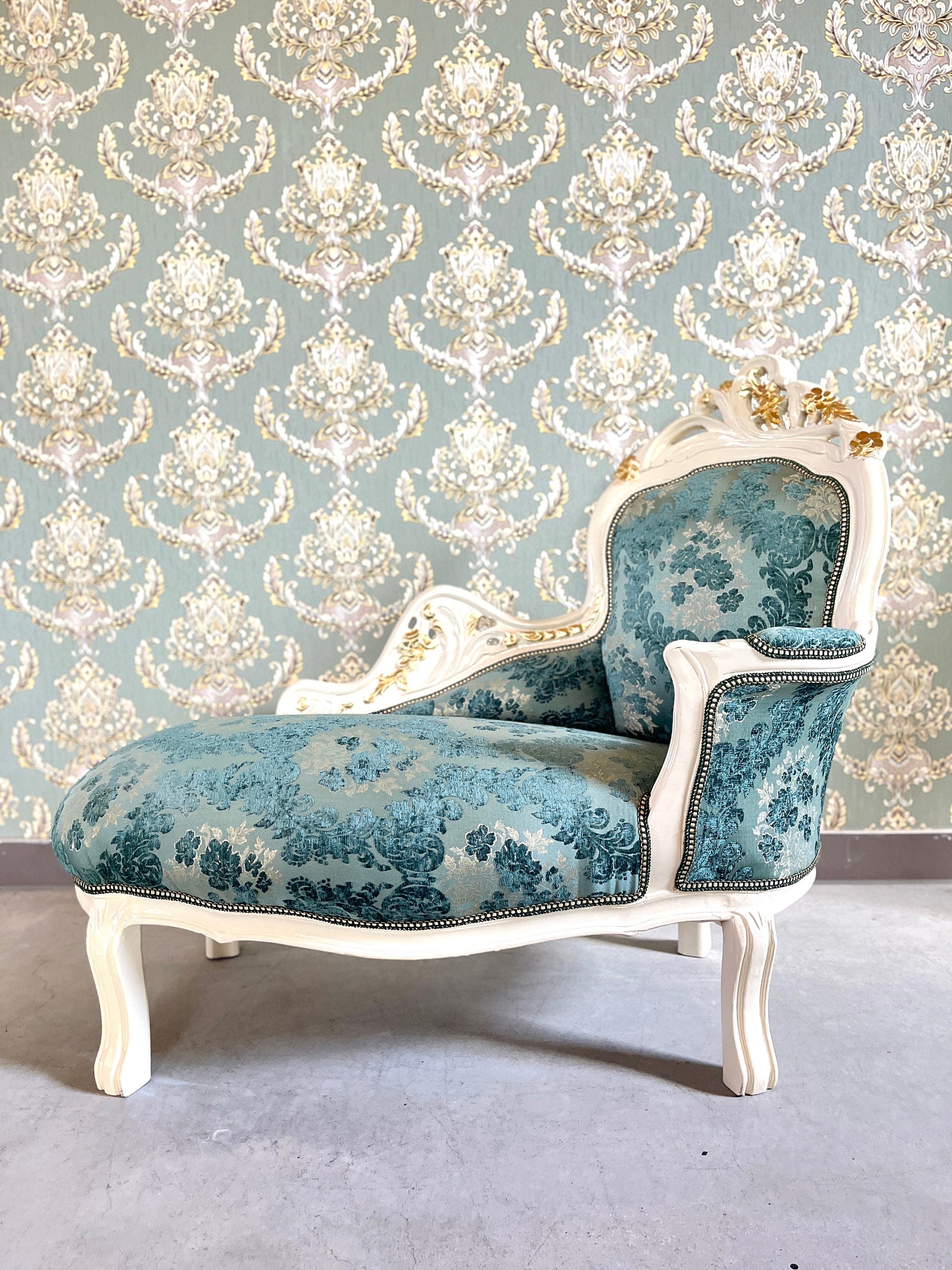 Small Chaise Longue French Louis Style in Flower Pattern Retro Baroque Style Bench in Velvet Green Velvet Pink for Home Decor
