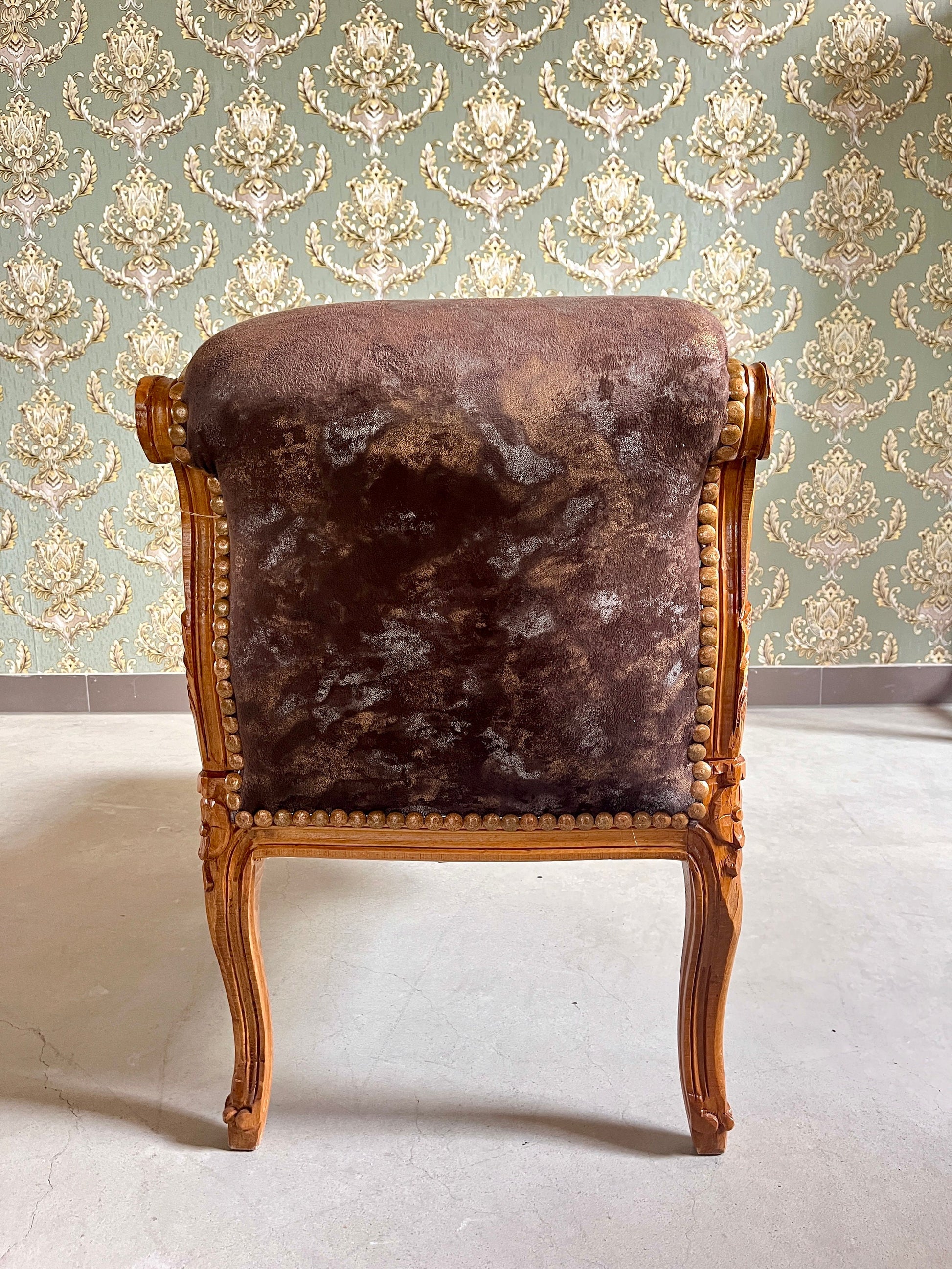 Bench French Louis Style Small Chaise Longue Chocolate Color Retro Baroque Style Ottoman for Home Decor Footstool in Brown