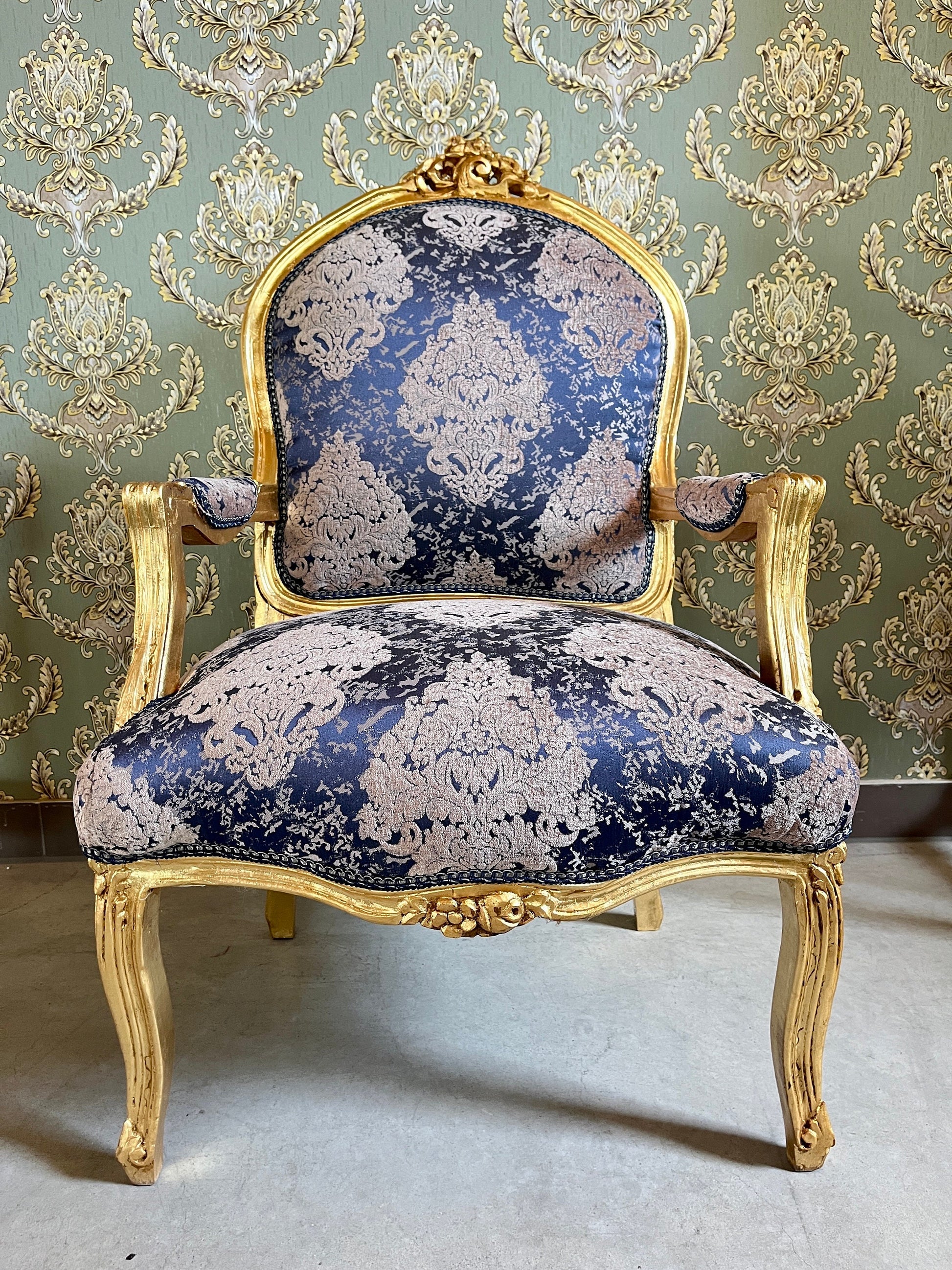 2 Armchairs & Table Set French Louis Style in Navy Blue Retro Baroque Rococo Style Armchair Table Set For Home Decor Hotel Lounge Chair Set