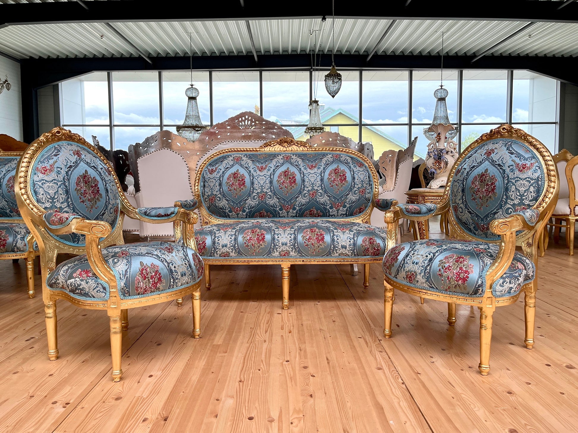 Lounge Sofa Set Blue Flower Pattern French Baroque Rococo Style Sofa Set Royal Antique Style for Hotel Lobby or Home Lounge Room Decor