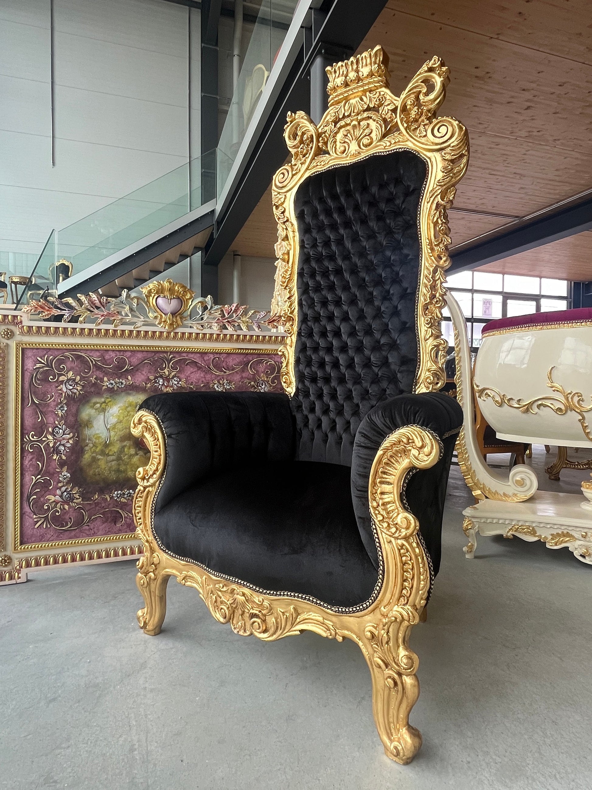 Huge Armchair Gold Crown King Throne Tufted Velvet Black Baroque Style Throne in Gold Finish for Commercial Décor for Party Event Décor