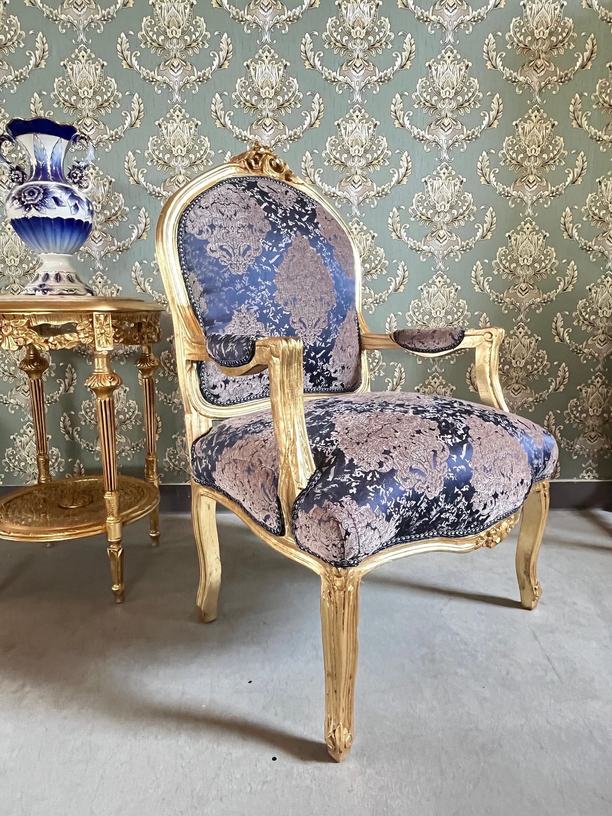 2 Armchairs & Table Set French Louis Style in Navy Blue Retro Baroque Rococo Style Armchair Table Set For Home Decor Hotel Lounge Chair Set