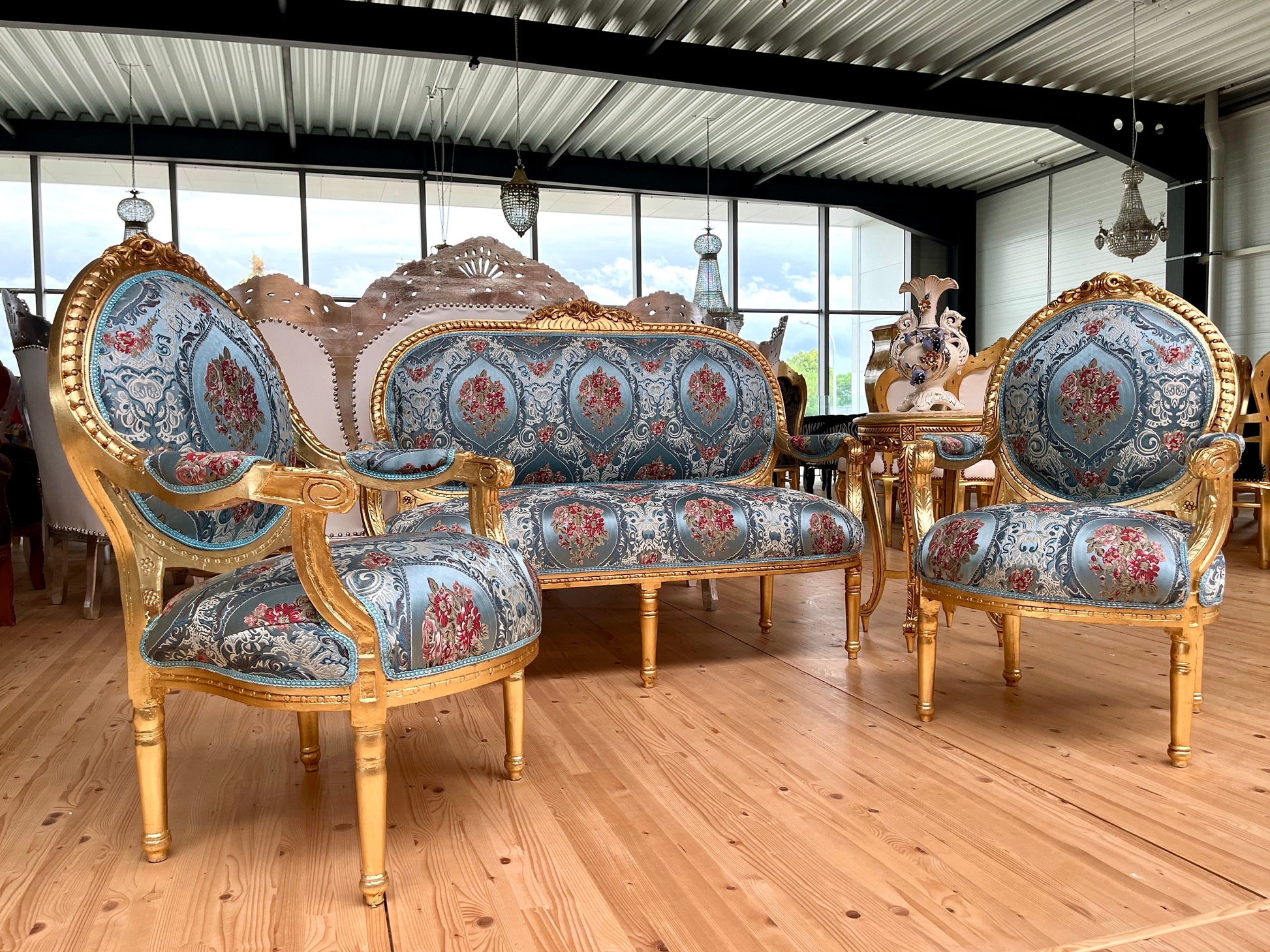 Lounge Sofa Set Blue Flower Pattern French Baroque Rococo Style Sofa Set Royal Antique Style for Hotel Lobby or Home Lounge Room Decor