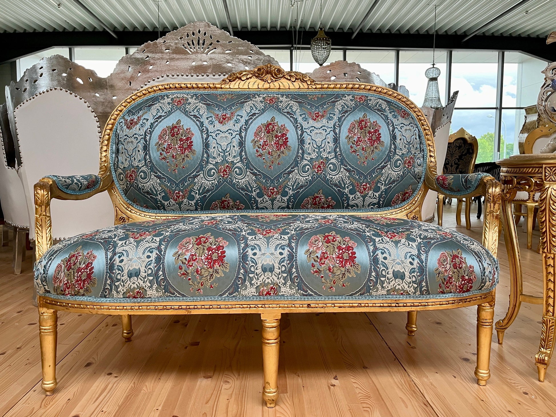 Lounge Sofa Set Blue Flower Pattern French Baroque Rococo Style Sofa Set Royal Antique Style for Hotel Lobby or Home Lounge Room Decor