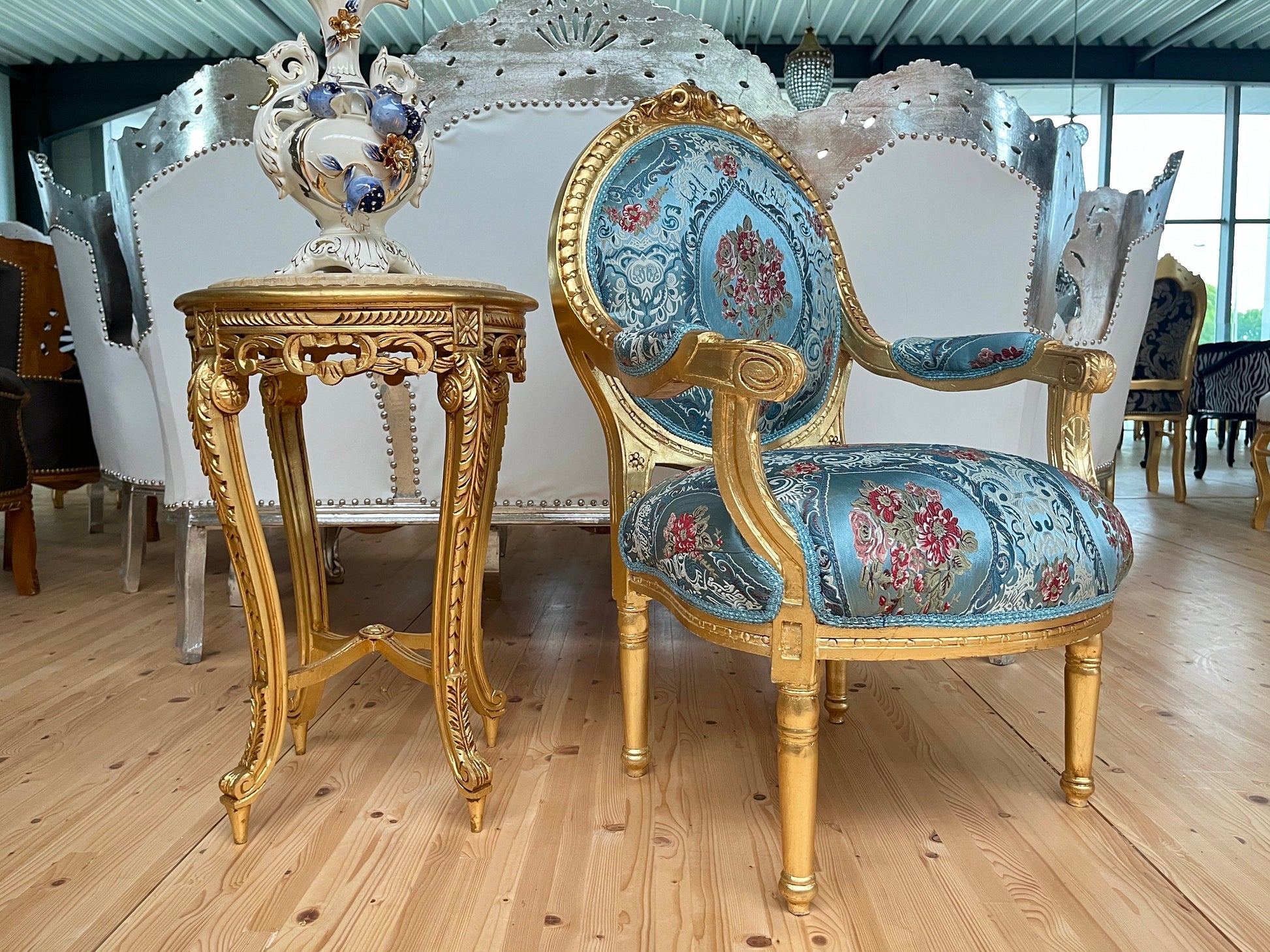 Lounge Sofa Set Blue Flower Pattern French Baroque Rococo Style Sofa Set Royal Antique Style for Hotel Lobby or Home Lounge Room Decor
