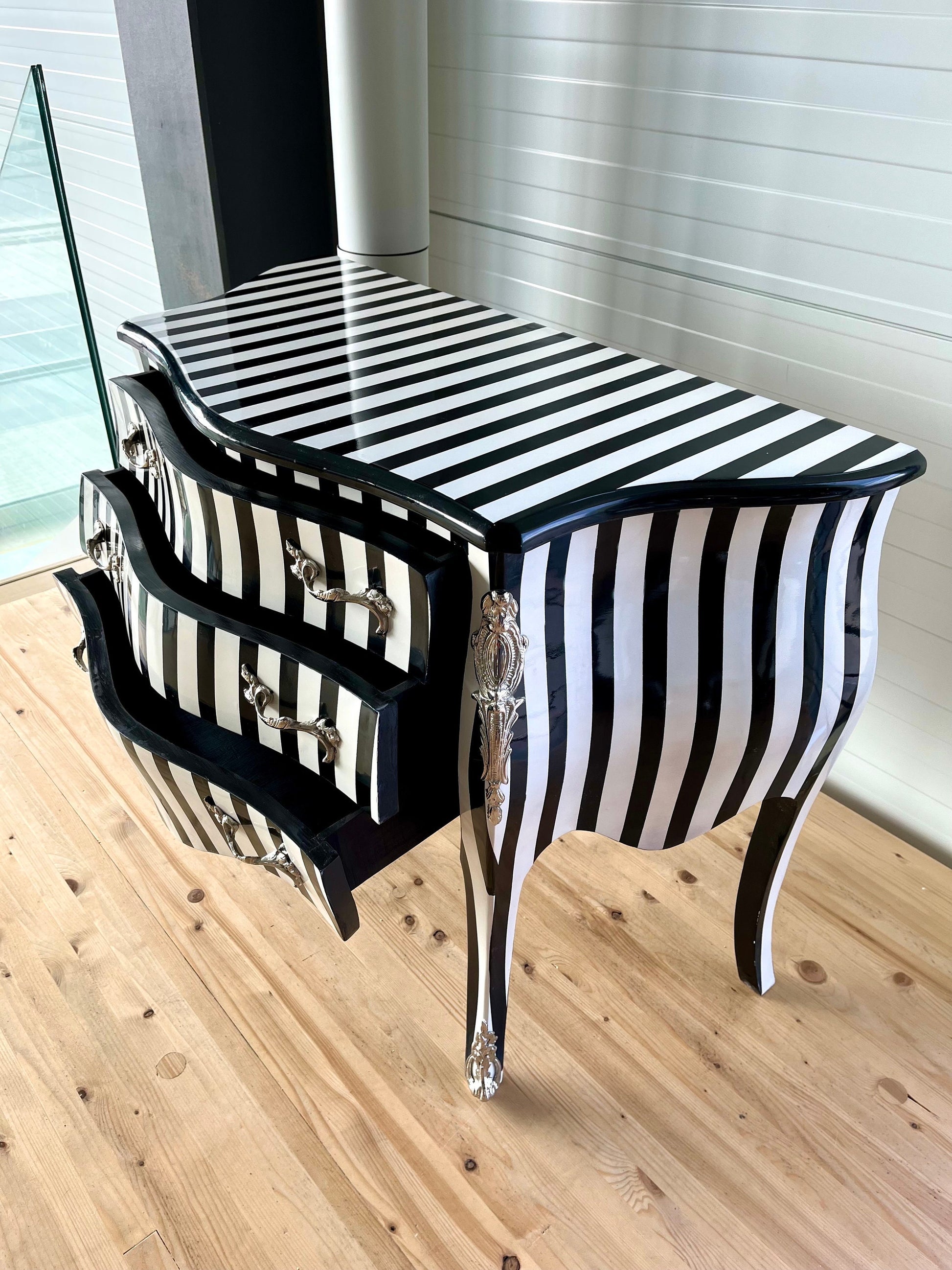 Chest of Drawer Louis XV Style Black Stripe Dresser Classic Baroque Rococo Style Wooden Cabinet Nostalgic Style for Bedroom Decor Gift