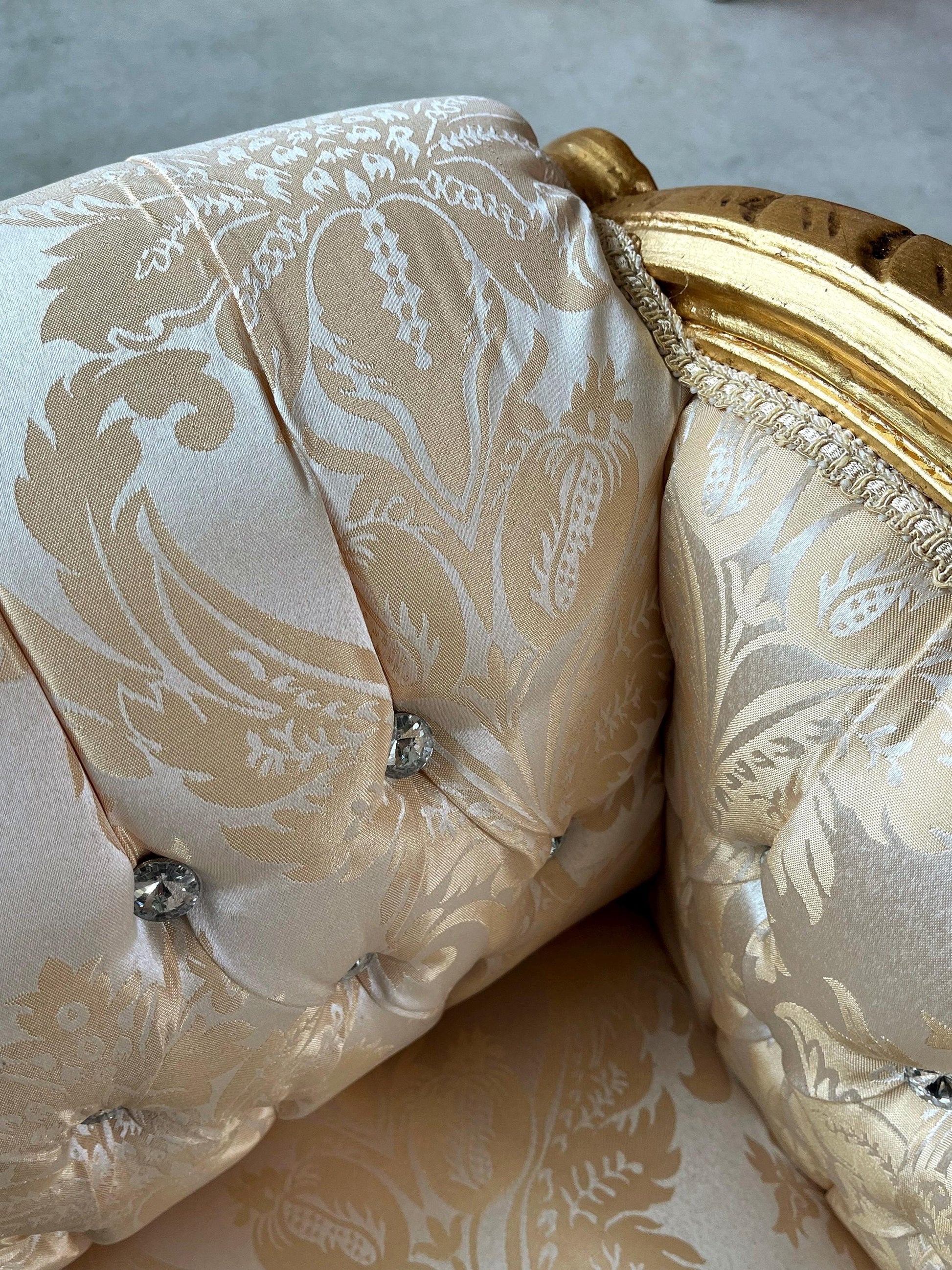Bench French Louis Style Small Chaise Longue Shiny Ivory Retro Baroque Style Ottoman for Home Decor Ottoman Footstool in Gold Finish