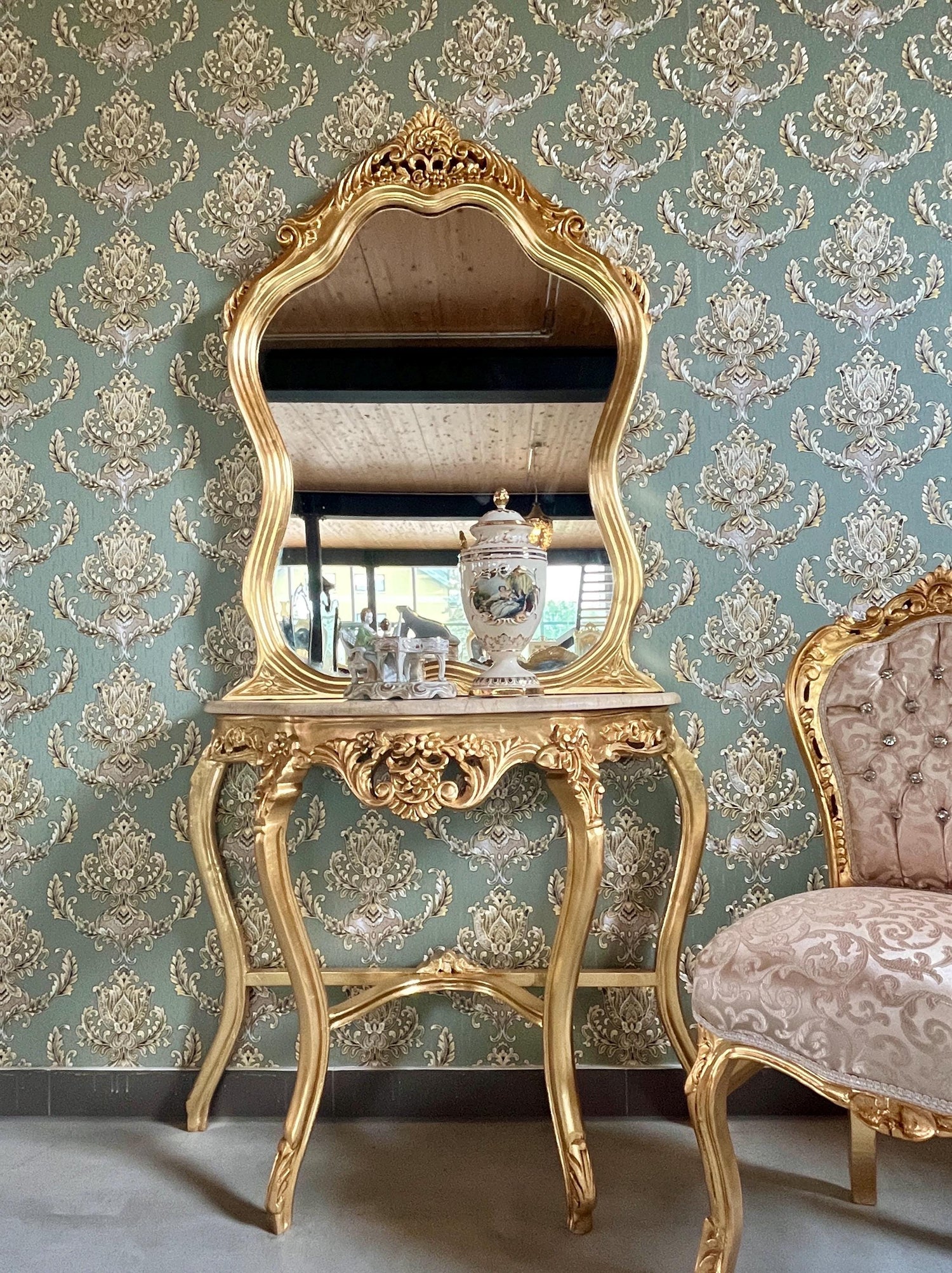 Table Console & Mirror Retro Baroque Style with Beige Marble Top Handcrafted Wooden Table in Gold Finish