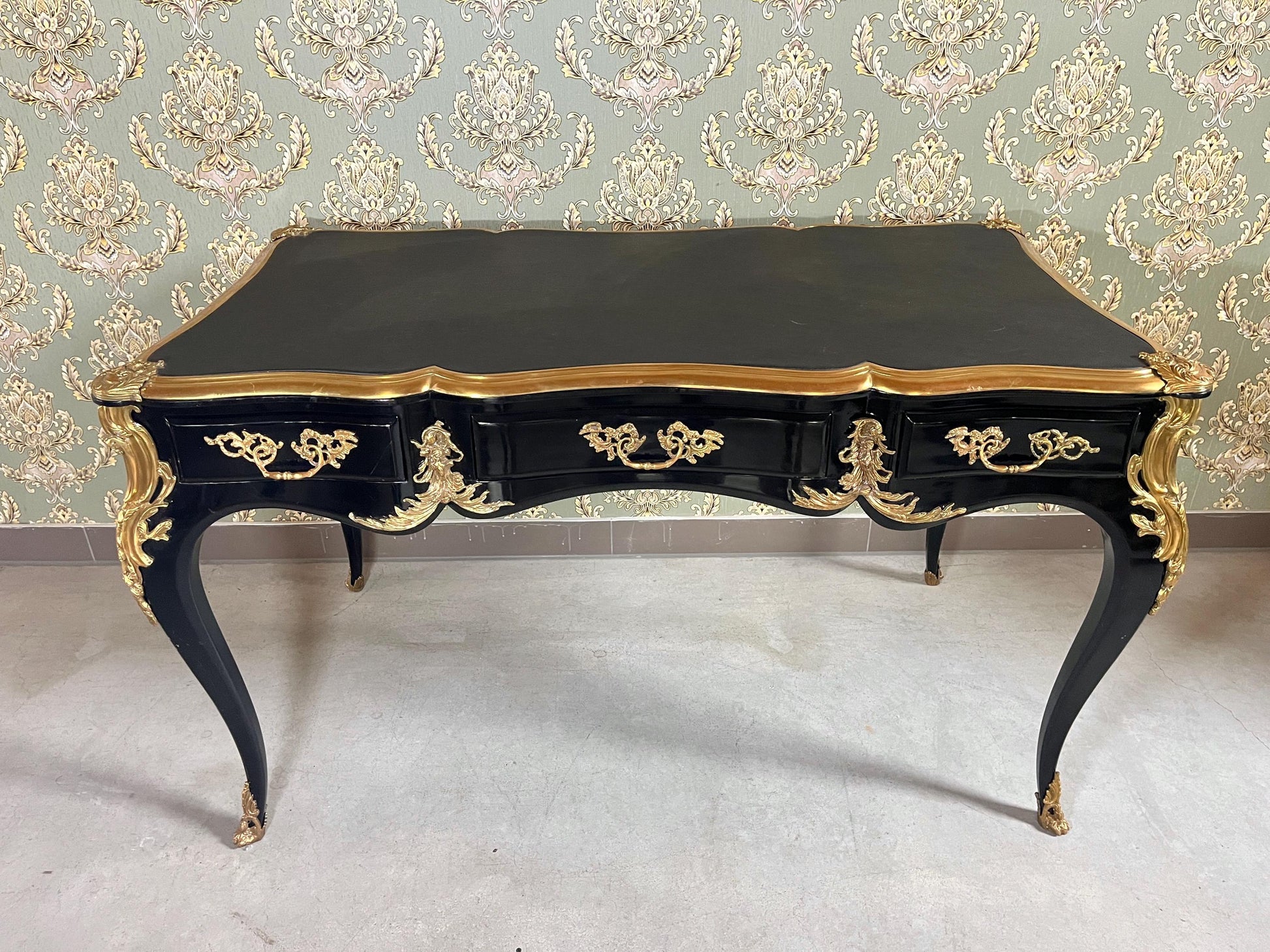 Luxurious Black Wooden Desk Antique Baroque Style Table with Bronze Ornaments at Edge Lacquered in Black - LIMITED EDITION