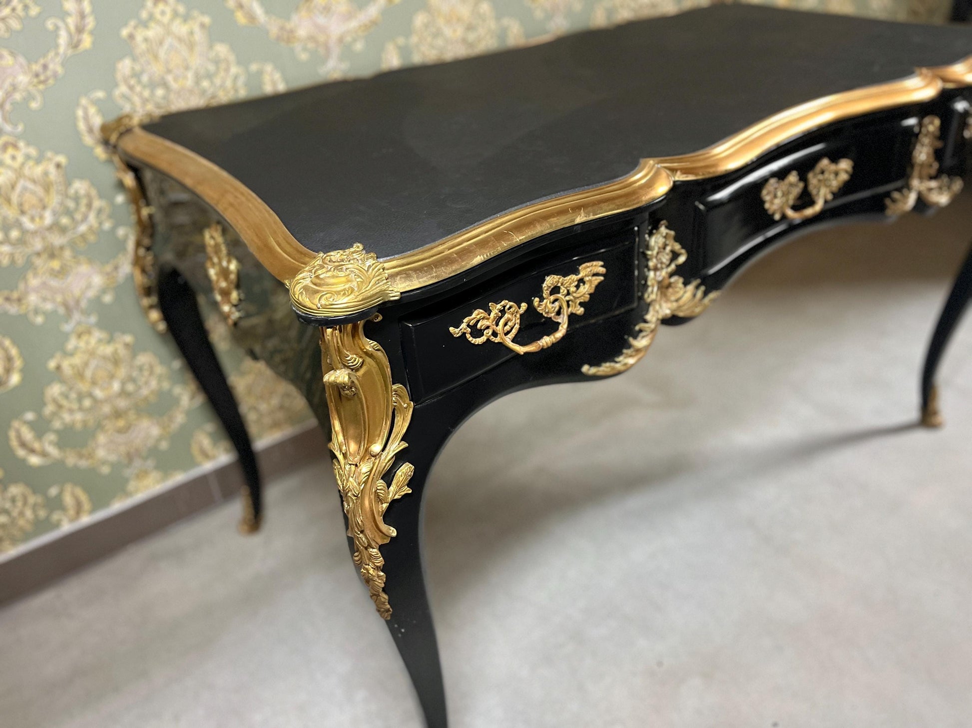Luxurious Black Wooden Desk Antique Baroque Style Table with Bronze Ornaments at Edge Lacquered in Black - LIMITED EDITION
