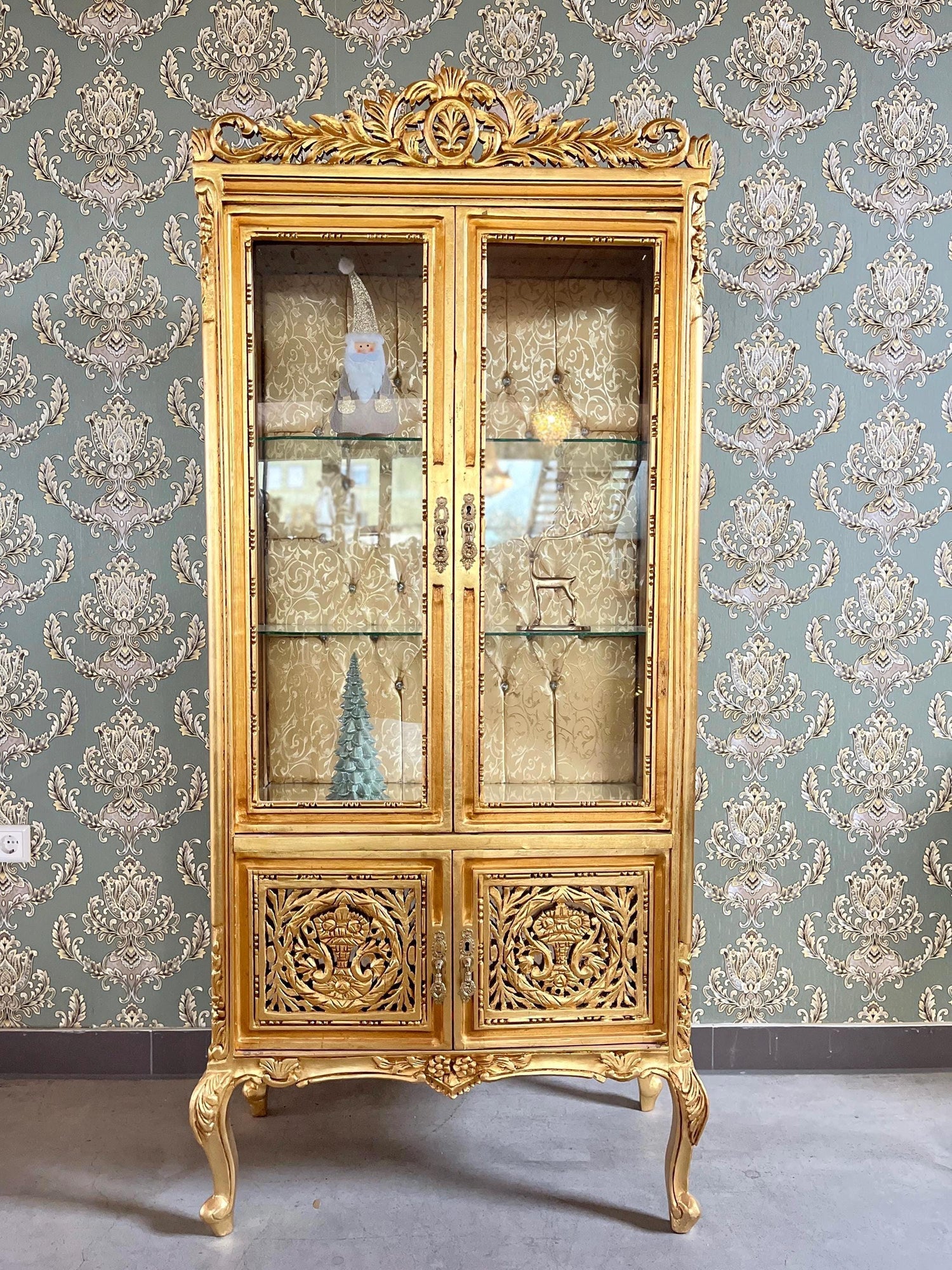 Gold Display Cabinet Retro French Antique Style Showcase in Gold Finish Baroque Rococo Style Glass Cupboard Handmade for Holiday Home Decor