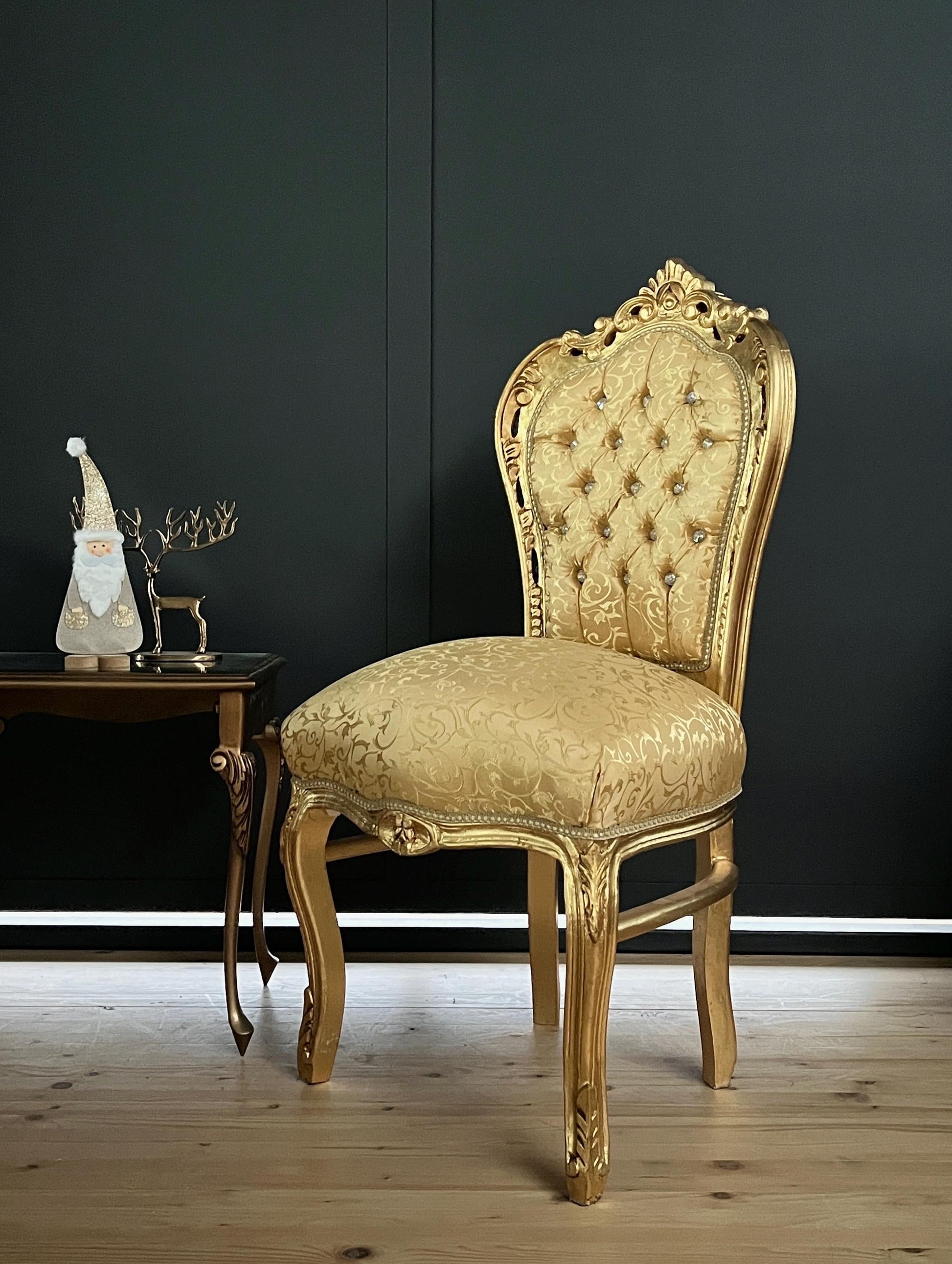 Accent Chair Gold Color French Baroque Rococo Style Dining Chair Nostalgic Antique Look Chair in Gold Finish