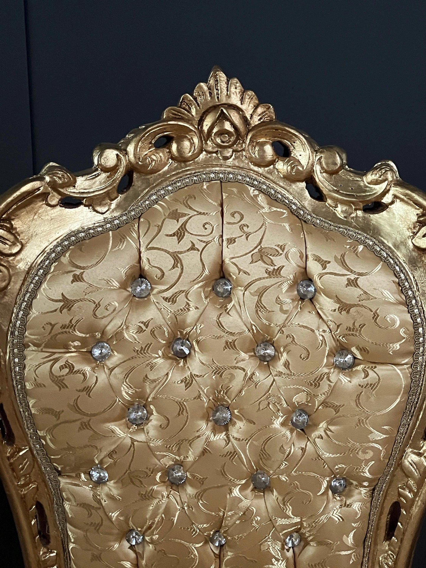 Accent Chair Gold Color French Baroque Rococo Style Dining Chair Nostalgic Antique Look Chair in Gold Finish