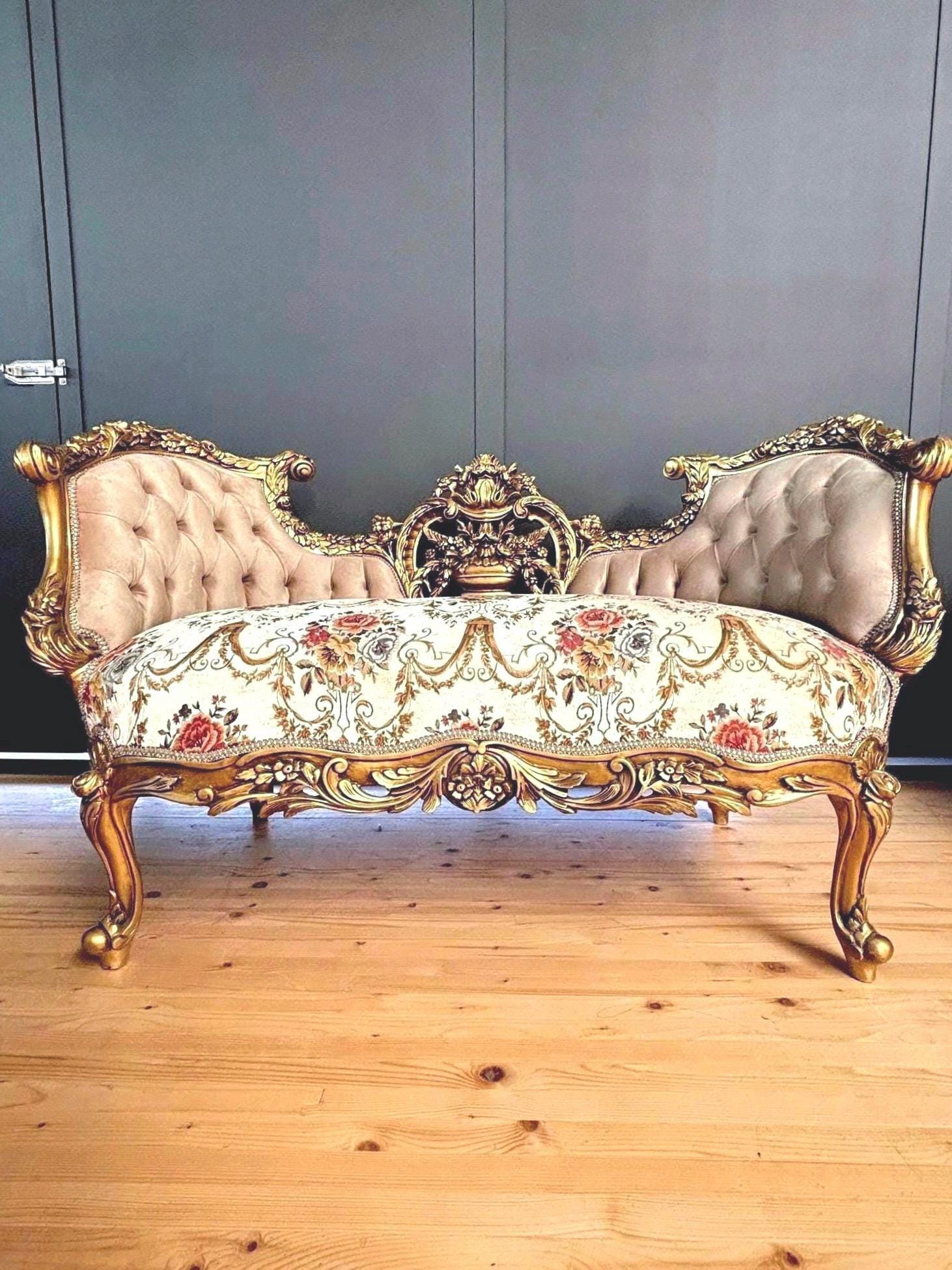 Deluxe Love Seat Royal Baroque Style Bench Light Brown Flower Pattern Antique Style Couch in Gold Finish for Lounge Room Sofa Home Decor