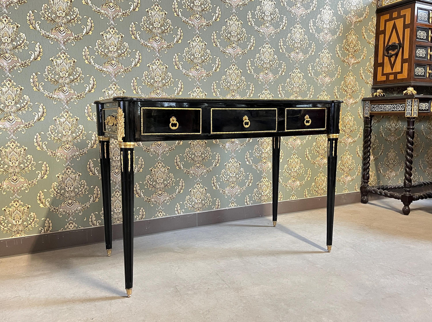 Antique Style Desk in Black & Red Handmade Baroque Writing Table 3 Drawers Italian Style Desk With Brass Ornaments Handles for Home Decor
