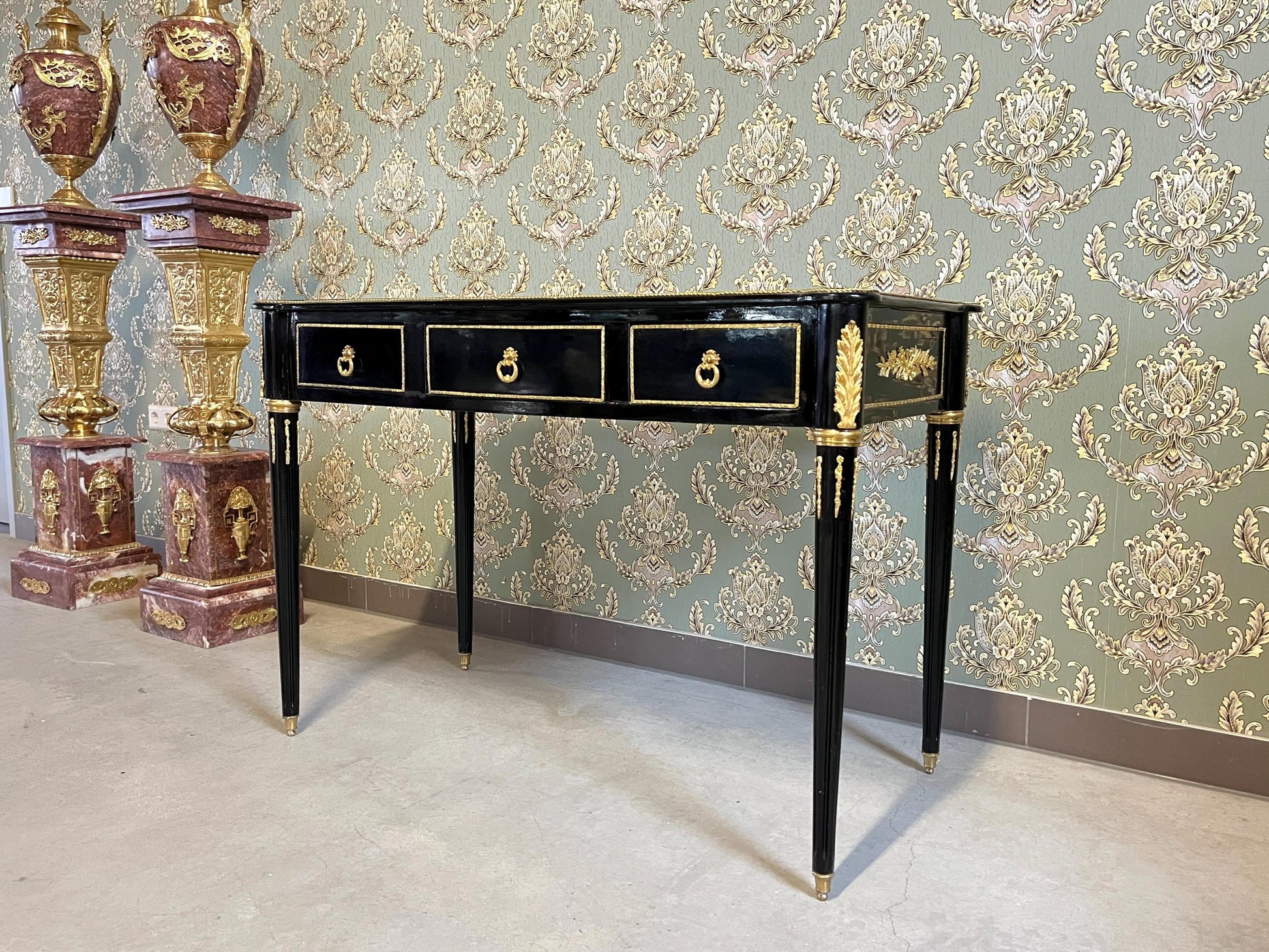 Antique Style Desk in Black & Red Handmade Baroque Writing Table 3 Drawers Italian Style Desk With Brass Ornaments Handles for Home Decor
