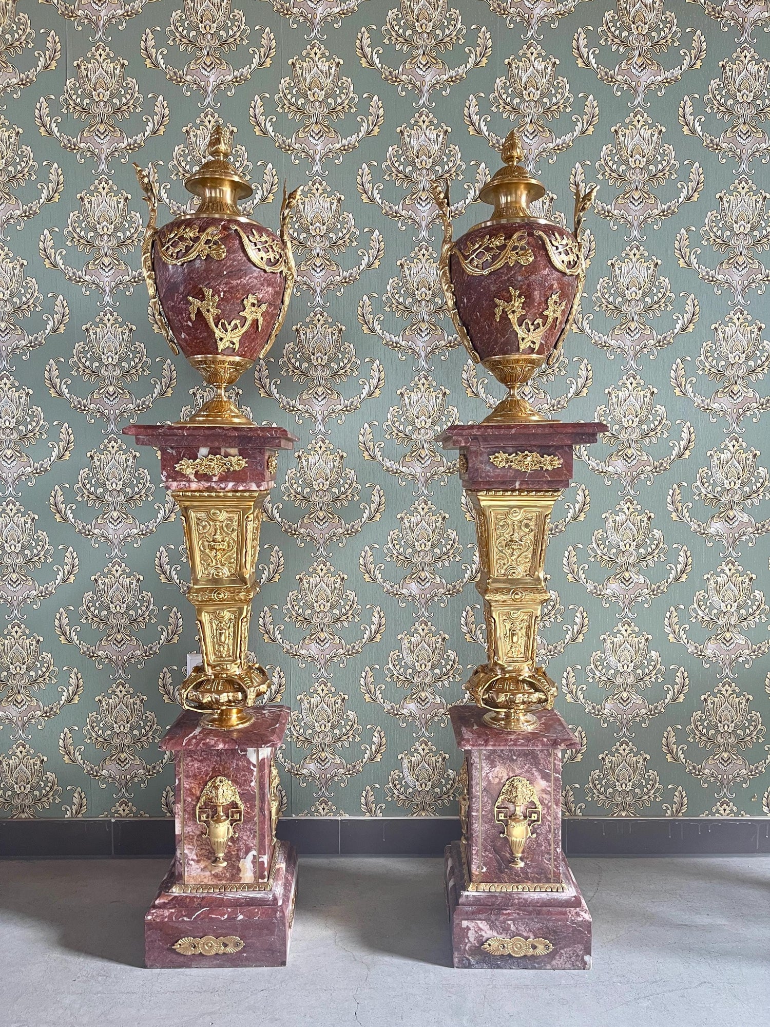 Huge Marble Pillar with Brass Royal Marble Column Italian Antique Look Pillar, A Pair Set of Marble Pillar For Home Decor For Hotel Entrance