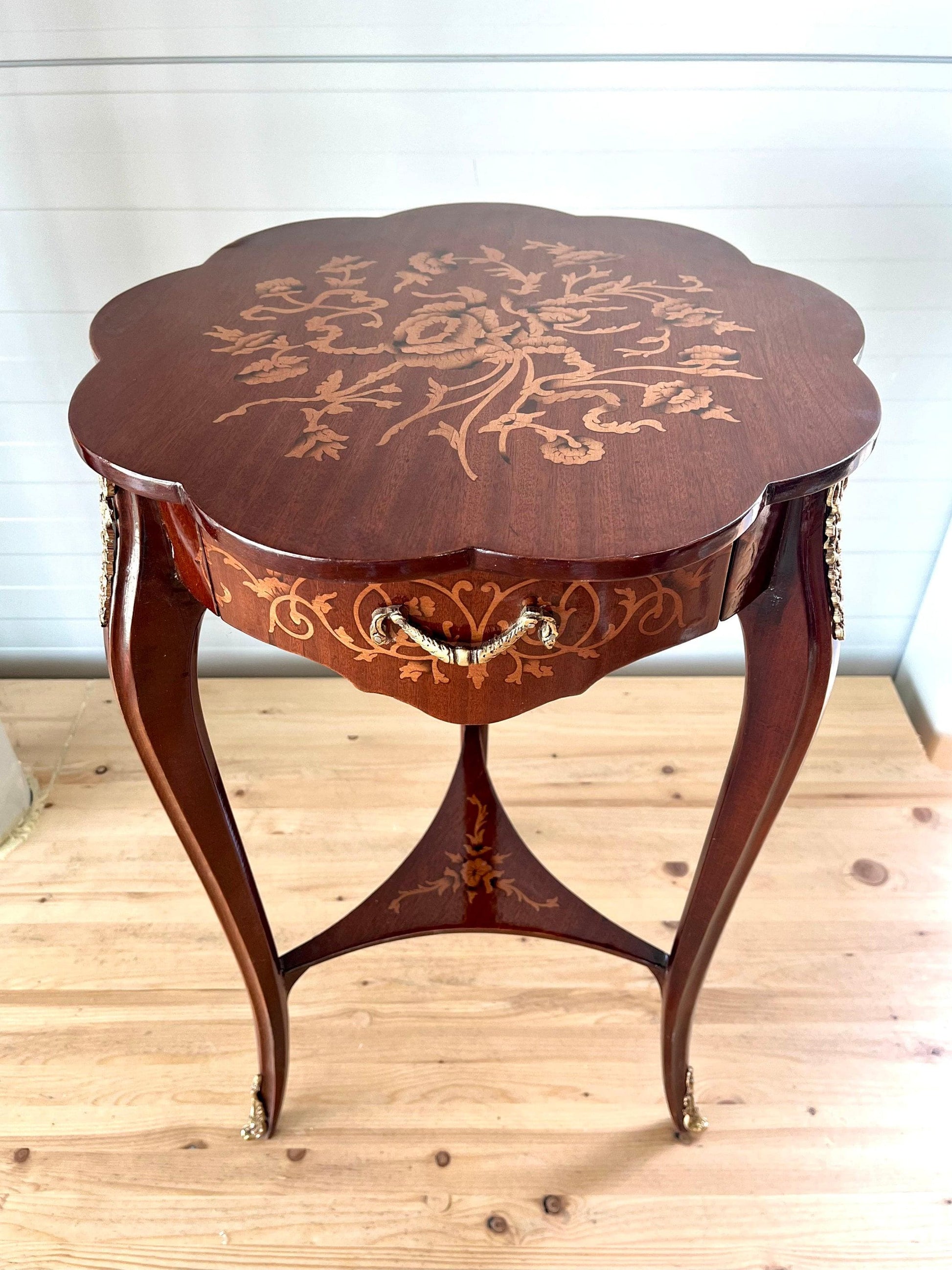 Small Side Table Italian Baroque Style in Wooden Brown Coffee Table Nostalgic Small Living Room End Table Handmade Yellow Veneer Home Decor
