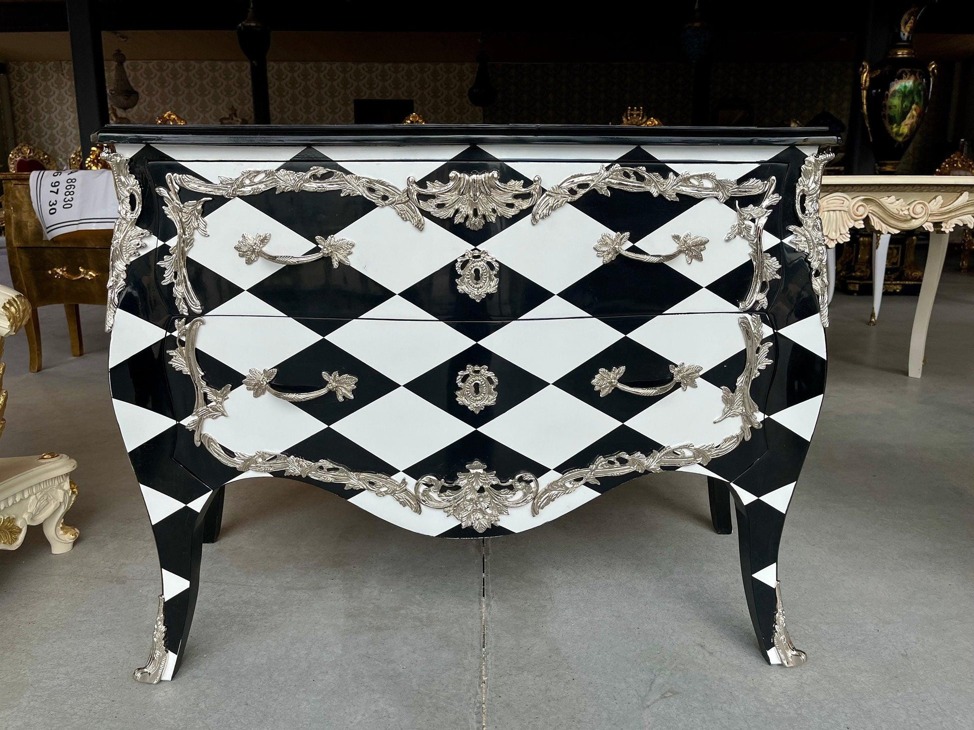 Chest of Drawer Louis XV Style Dresser in Black Diamond Print Chest of Drawer Retro Baroque Style with Brass Ornaments for Bedroom Decor