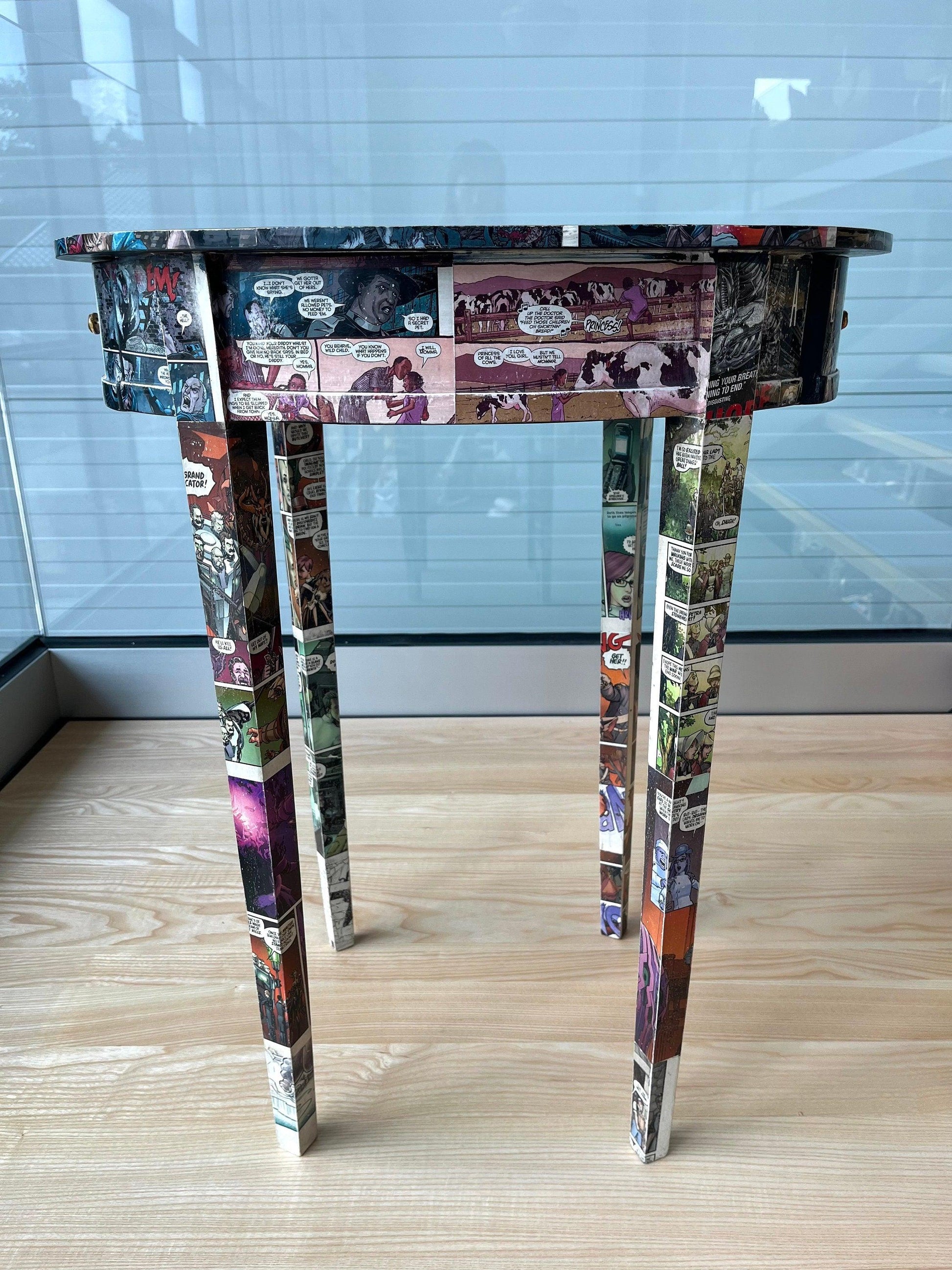 Ovaler Beistelltisch Tee-Café-Tisch mit Cartoon Print / Oval Side Table in Cartoon POP-UP