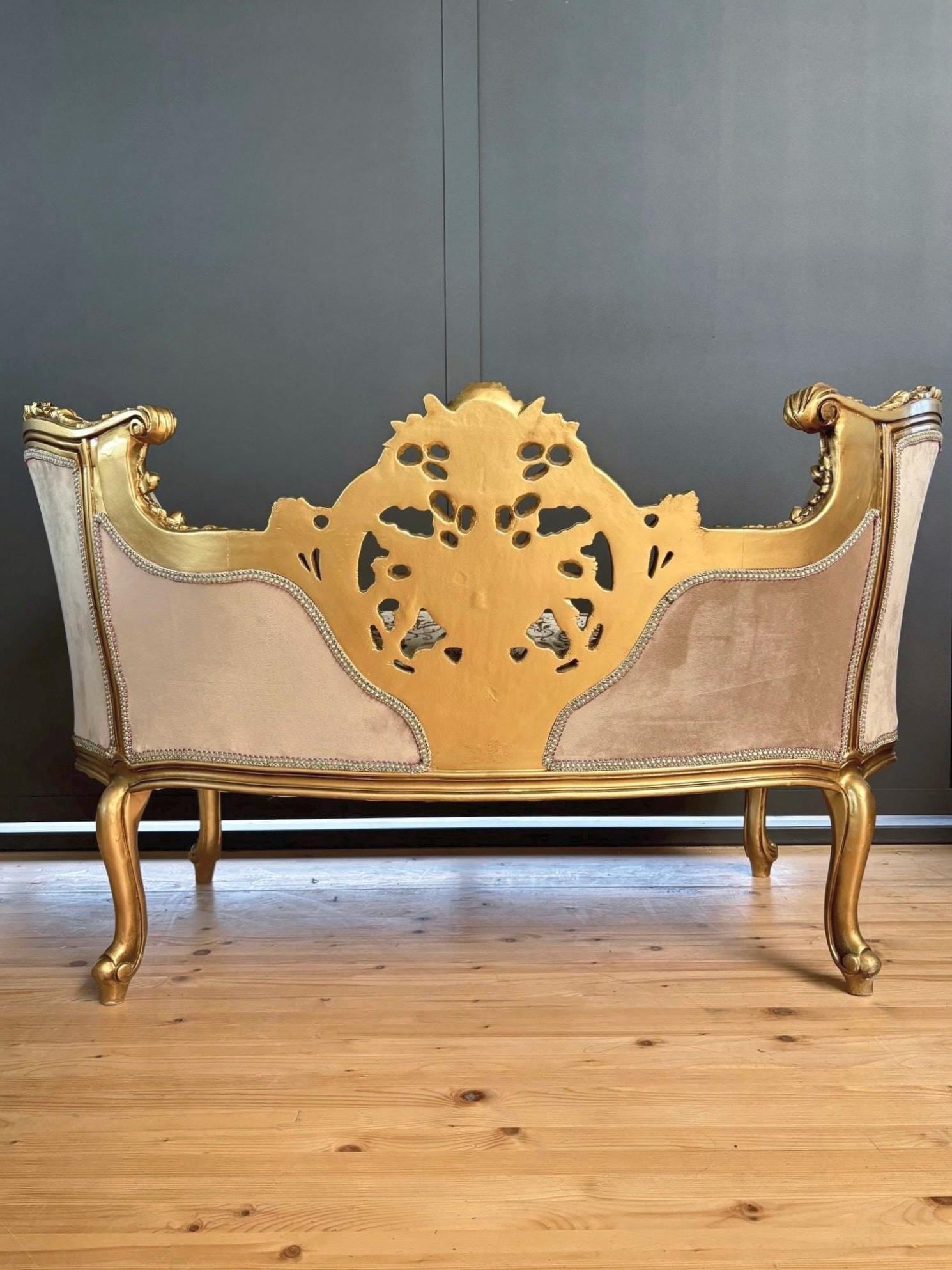 Deluxe Love Seat Royal Baroque Style Bench Light Brown Flower Pattern Antique Style Couch in Gold Finish for Lounge Room Sofa Home Decor