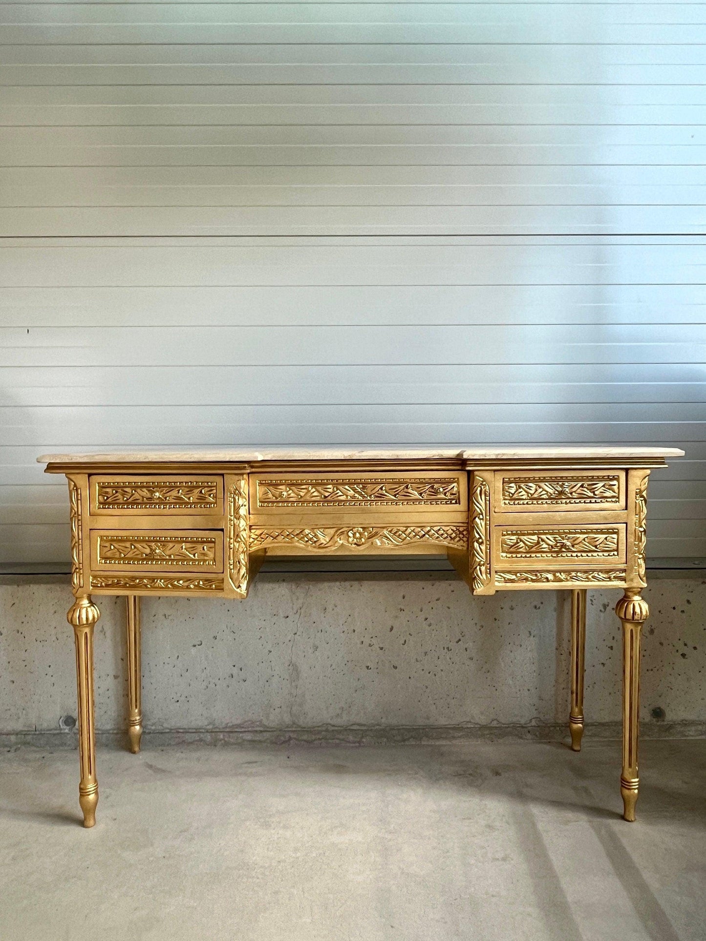 Mirror and Desk Set French Antique Style with Marble Slab Top Wooden Tableع Baroque Rococo Style in Gold Finish for Home Decor