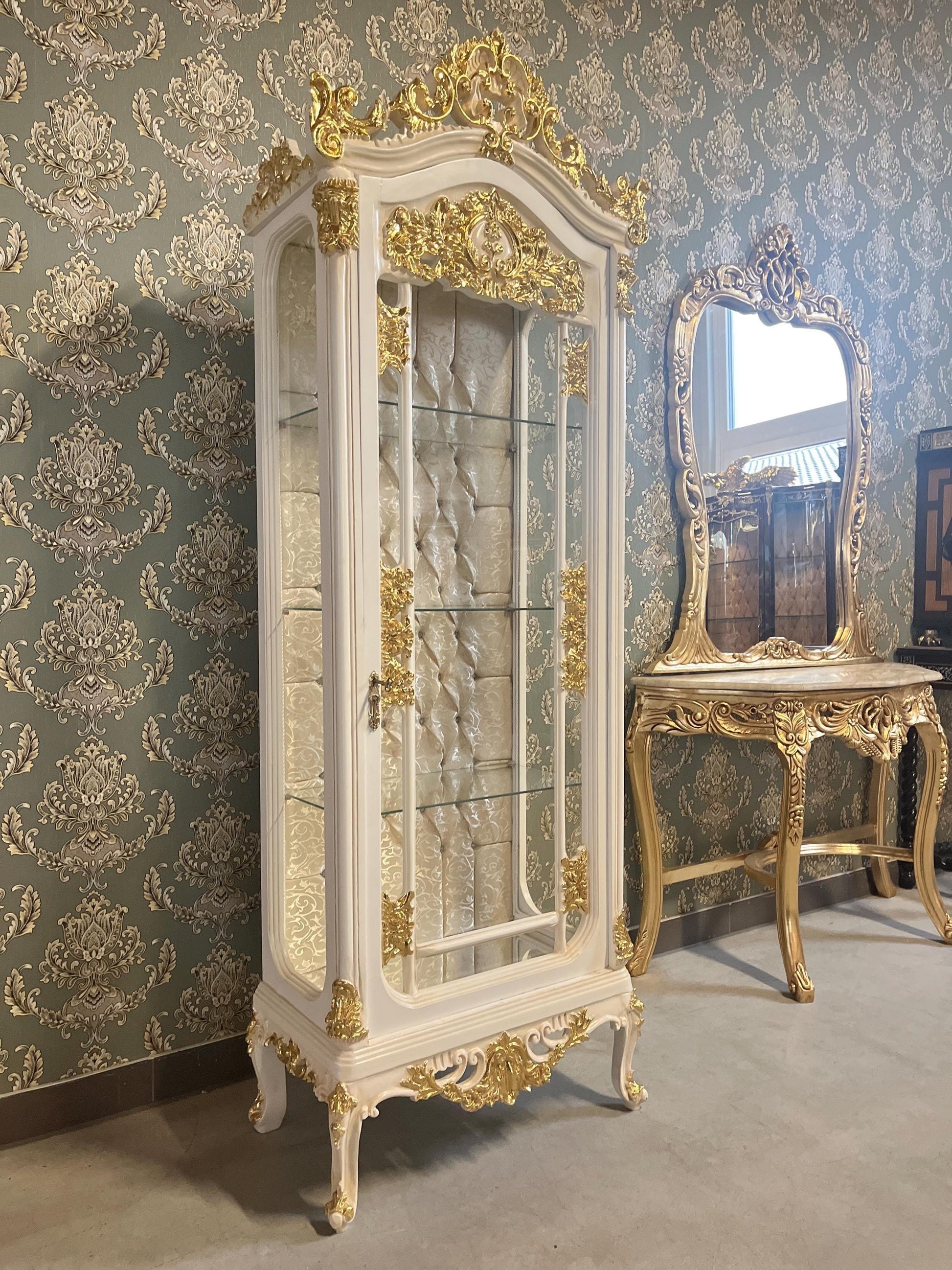 Display Cabinet Retro Baroque Style Showcase in Wooden White Color Gold Leaf Decorated Glass Cabinet in Dining Room Furniture