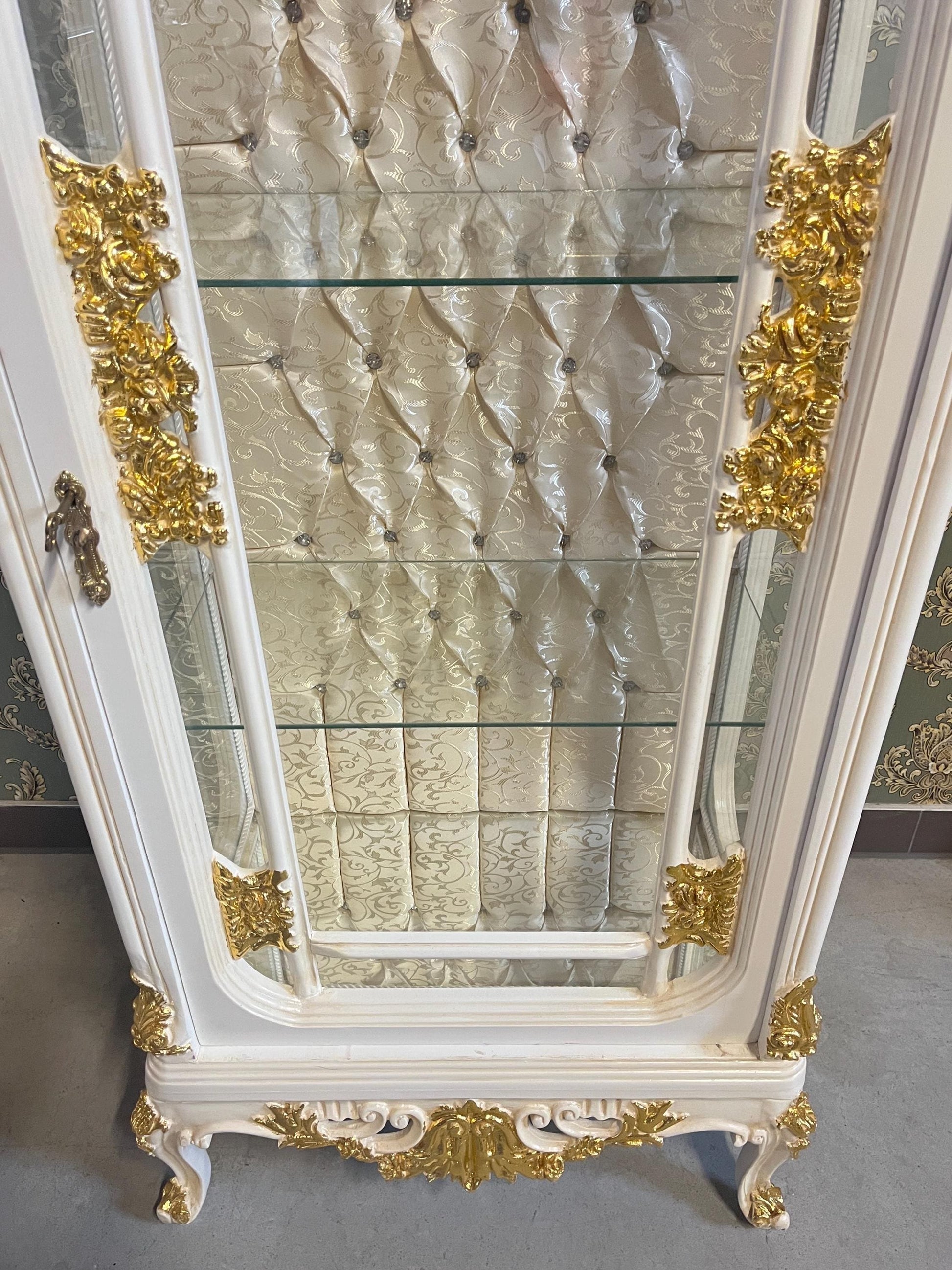 Display Cabinet Retro Baroque Style Showcase in Wooden White Color Gold Leaf Decorated Glass Cabinet in Dining Room Furniture