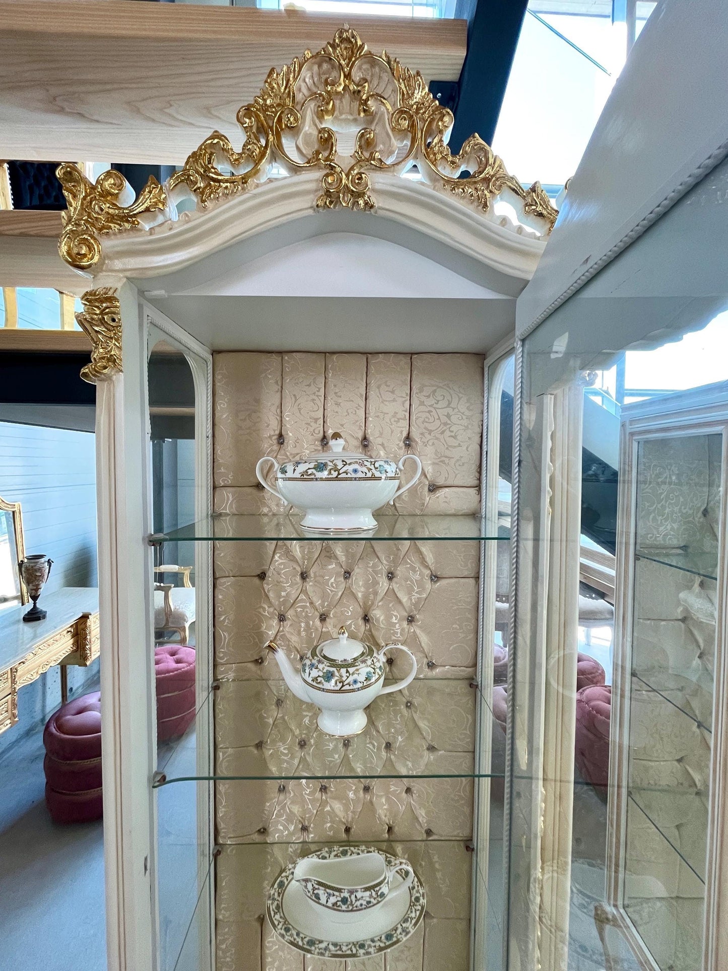 Display Cabinet Retro Baroque Style Showcase in Wooden White Color Gold Leaf Decorated Glass Cabinet in Dining Room Furniture