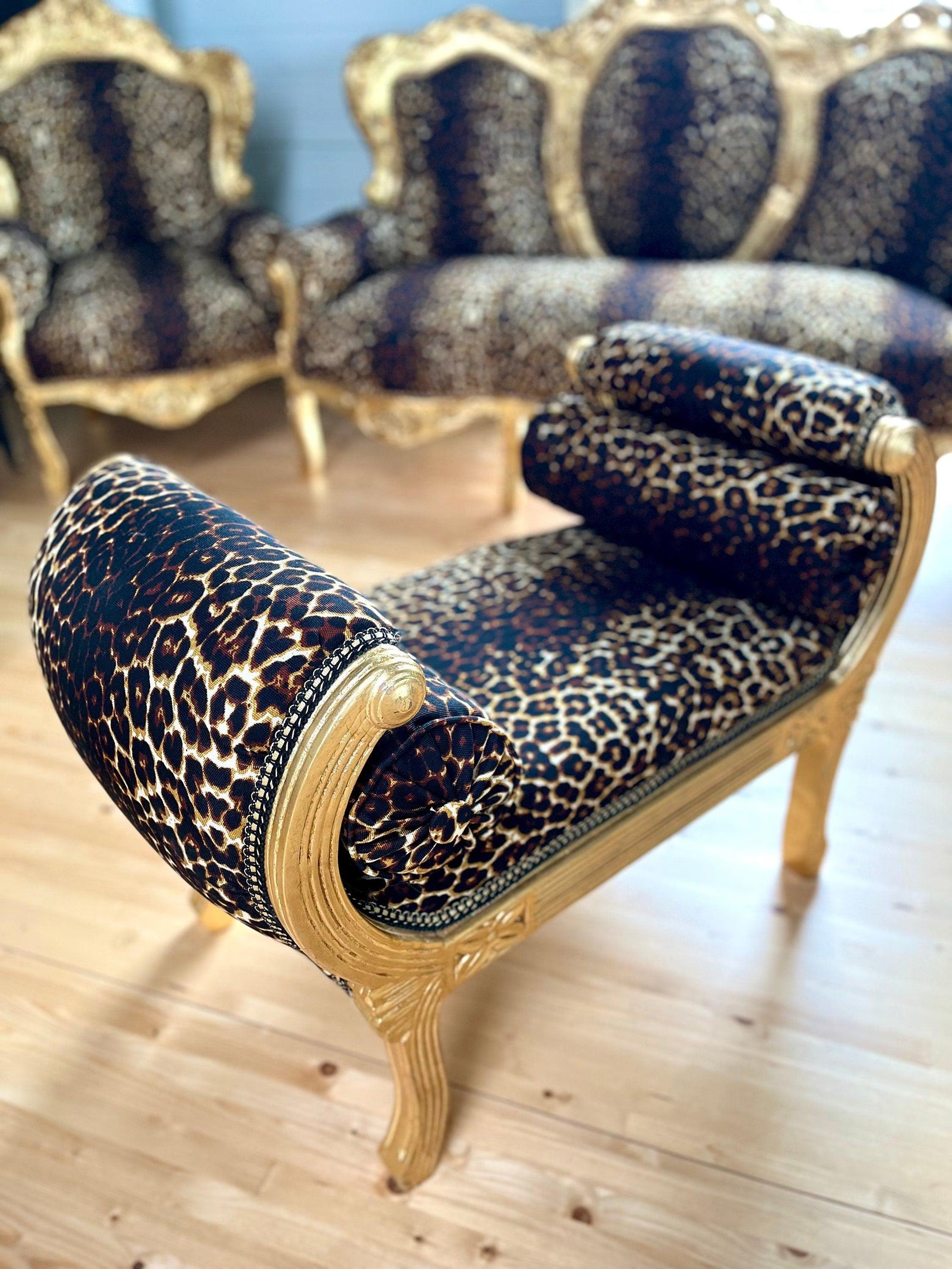 French Louis XV Gold Leaf Bench Red Velvet Leopard Print Hand-Carved Ottoman Footstool