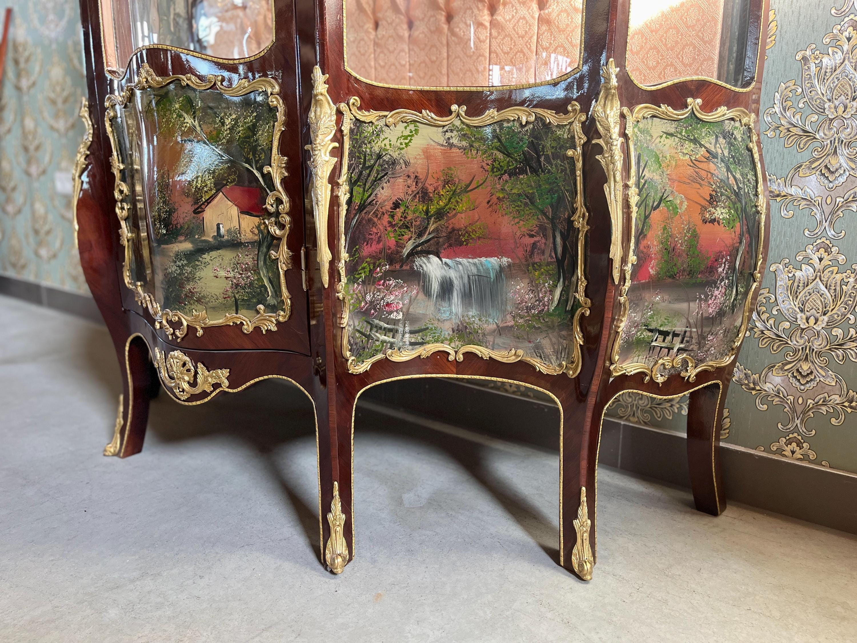 Vitrine Retro Baroque Style Display Cabinet Antique Style Showcase in Handpainted Oil Painting at Front for Home Decor- LIMITED EDITION