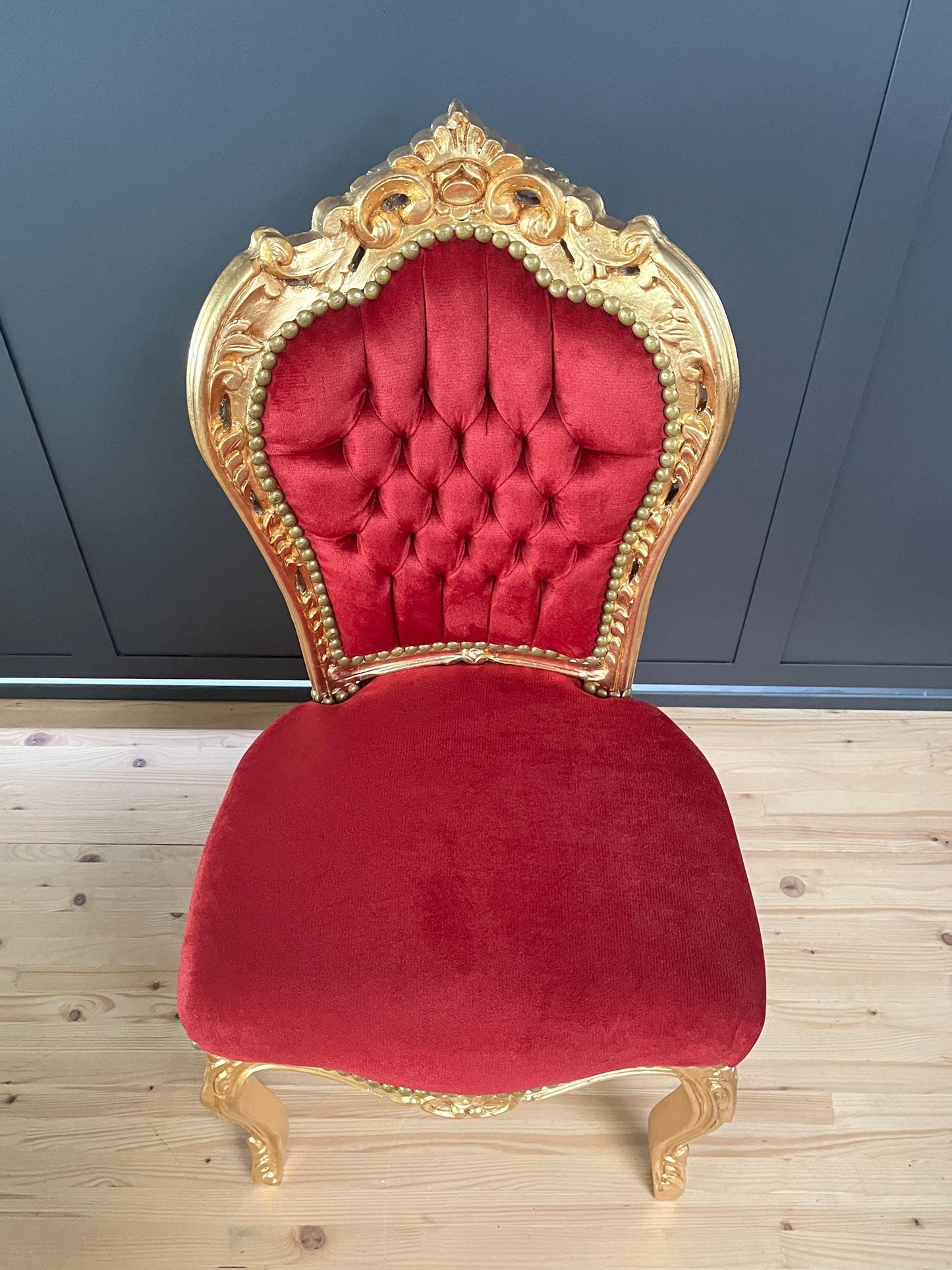 Accent Chair French Louis Style Dining Chair in Santa Red Velvet Baroque Rococo Style Chair in Gold Finish for Xmas Holiday Home Decor