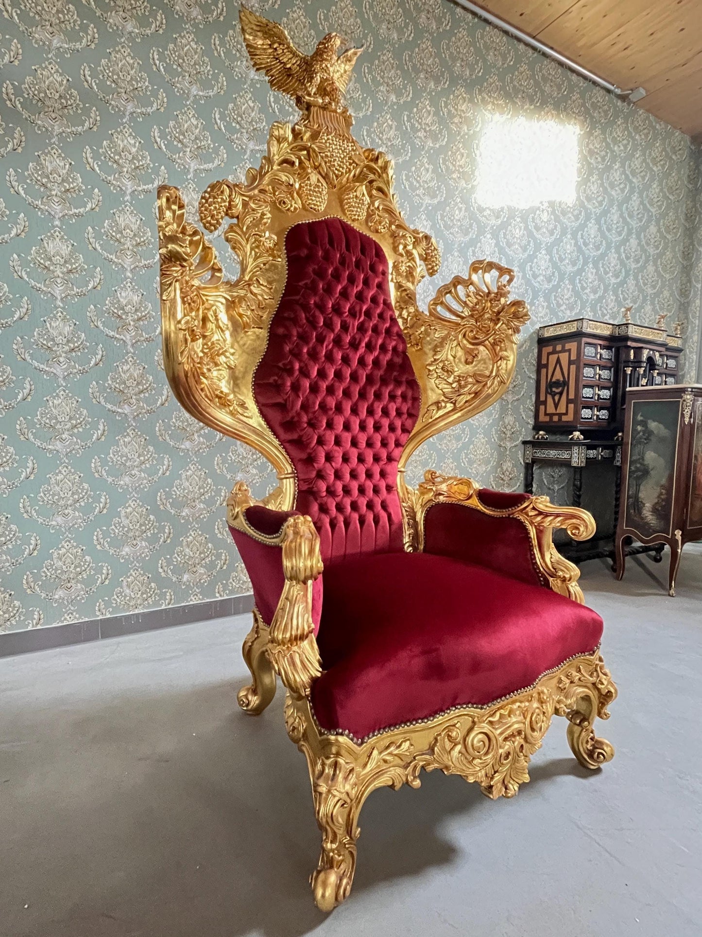 Huge Armchair Baroque Rococo Style King Throne Eagle Sculpture Red Velvet Gold Finish King Chair for Event Party Decor