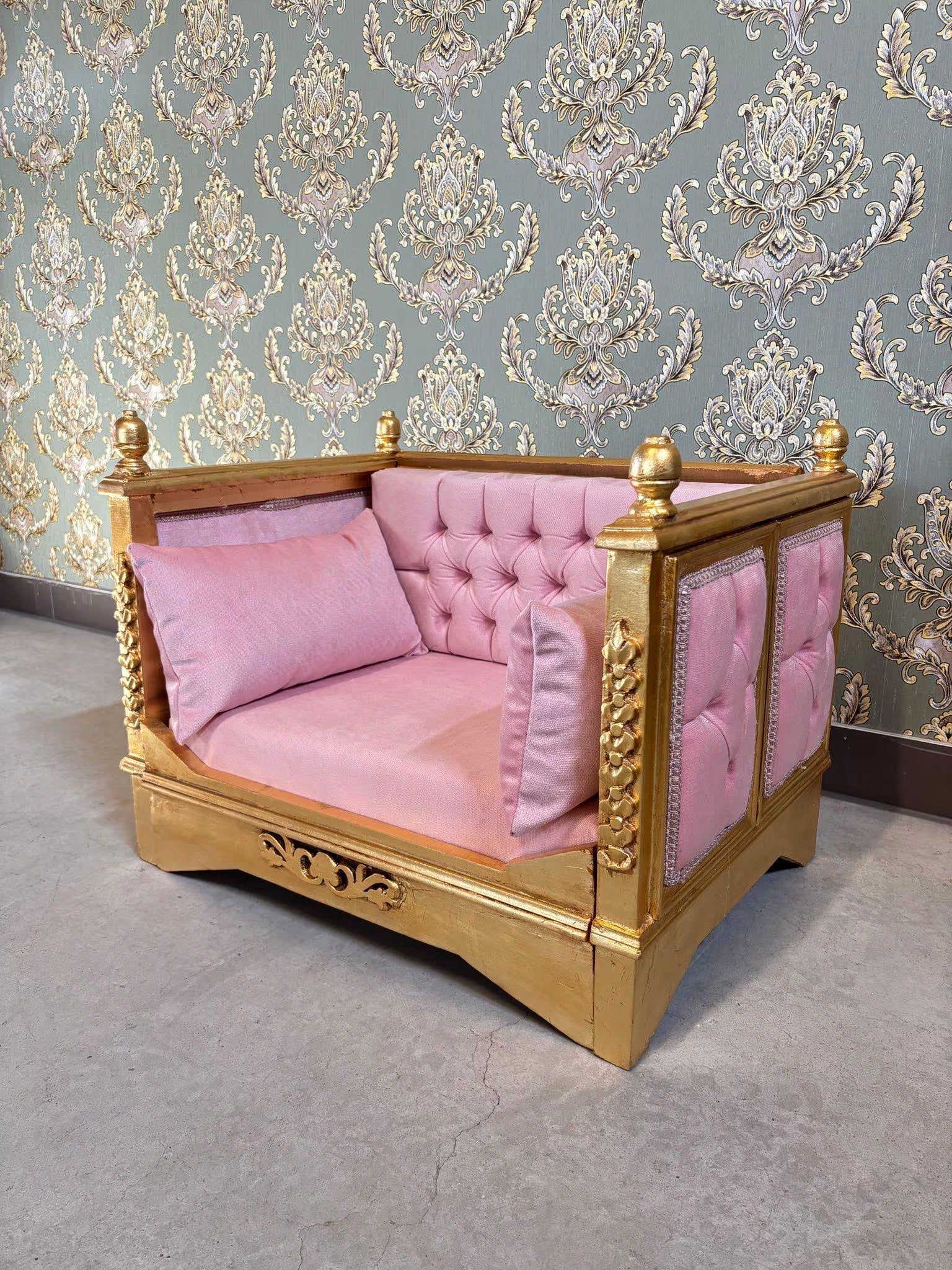 Handmade Green Pink Hot Pink Velvet Pet Sofa French Baroque Style Dog Couch