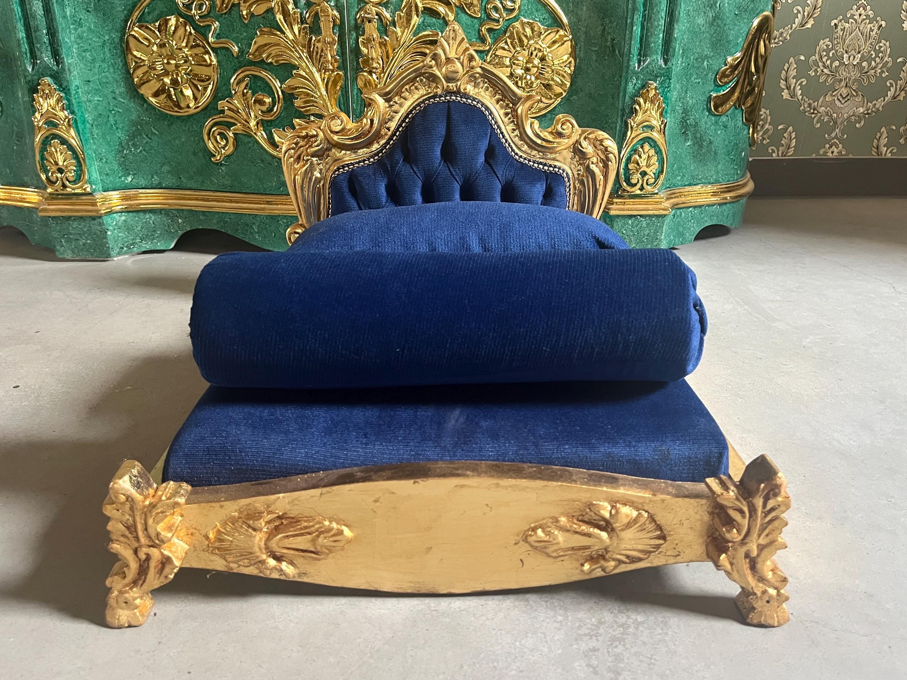 Small Pet Bed French Louis Baroque Style Dog Bed in Gold Finish Cute Baroque Rococo Pet Bed in Pink Velvet Blue Velvet & Green Velvet