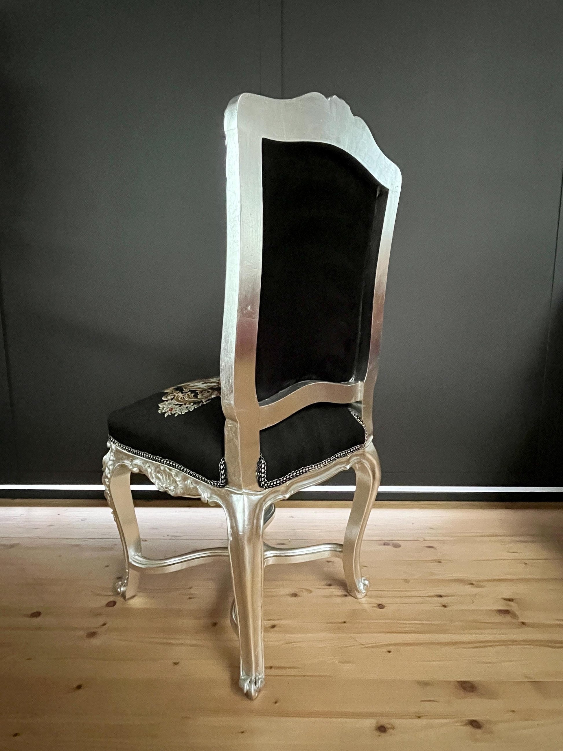 Accent Chair Antique Style Silver Finish Dining Chair Black Home Decor Baroque Rococo Style Chair in Black Velvet for Home