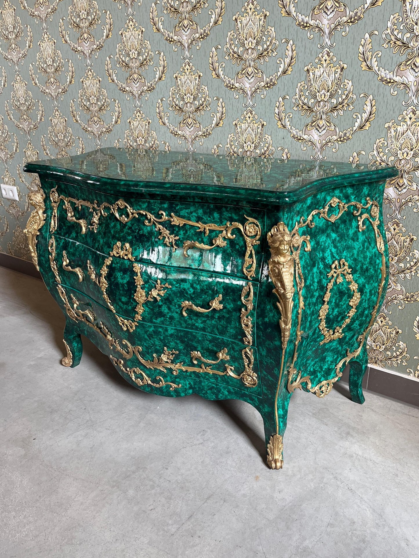Deluxe Chest of Drawer Louis XV Style in Emerald Green Antique Royal Style Dresser with Bronze Ornaments for Bedroom Decor- LIMITED EDITION