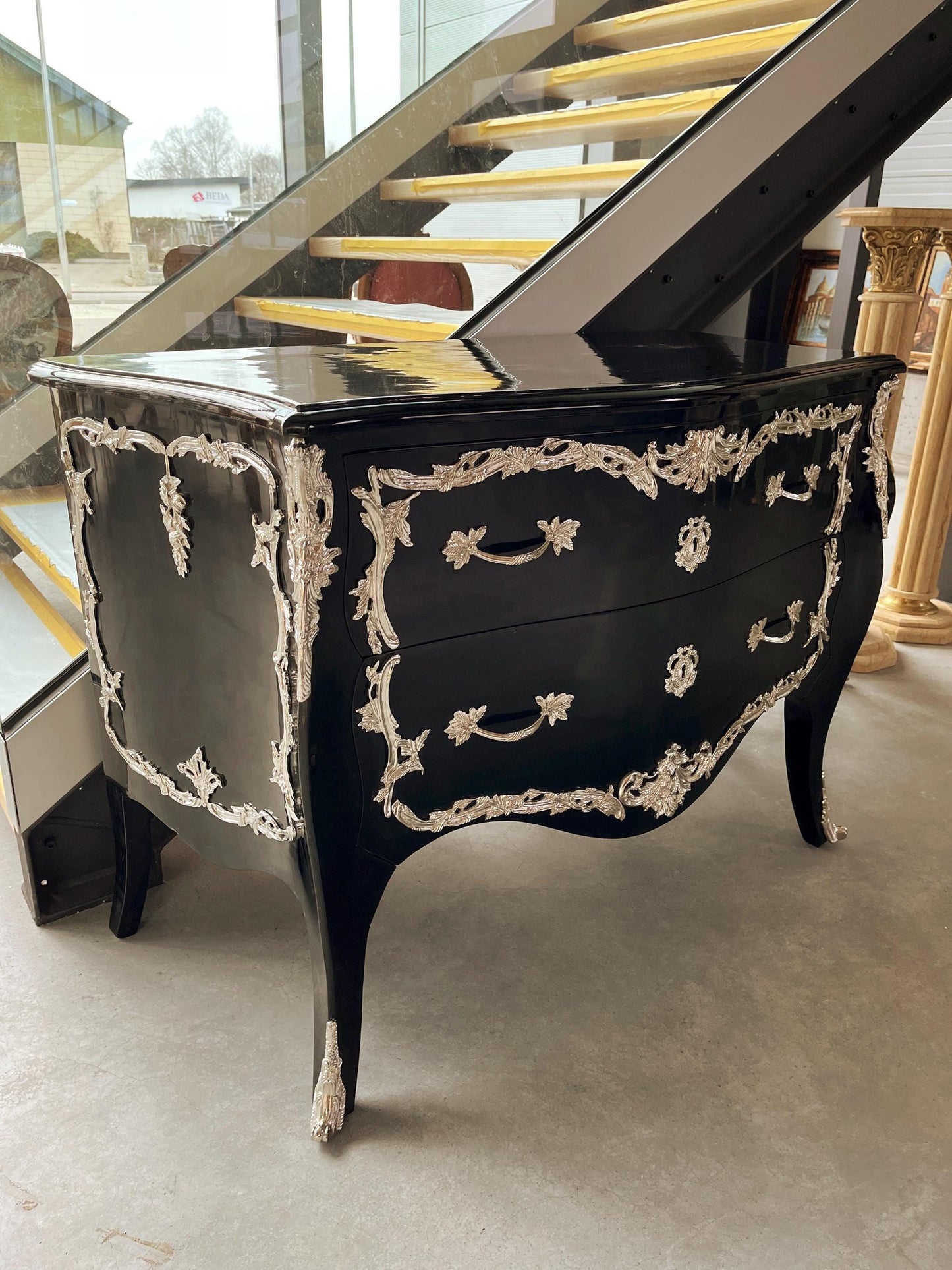 Luxury Chest of Drawer French Louis Style Black and Gold Bronze Retro Baroque Dresser White and Silver Brass for Stylish Bedroom Decor