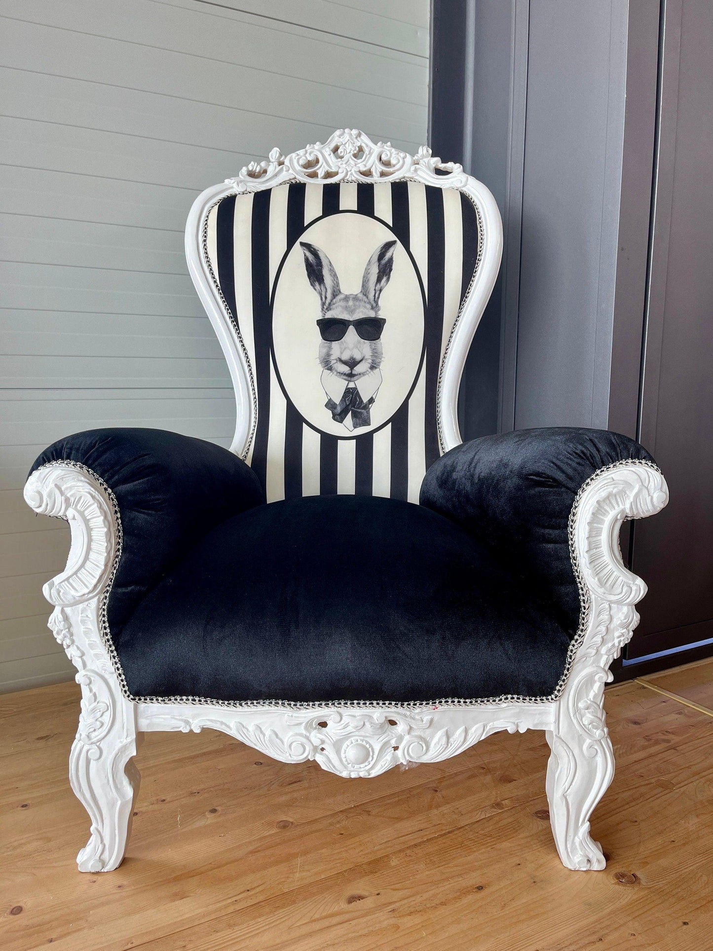 Throne Armchair Black & White Funny Rabbit Print Huge Armchair for Birthday Party for Special Event or Commercial Decoration
