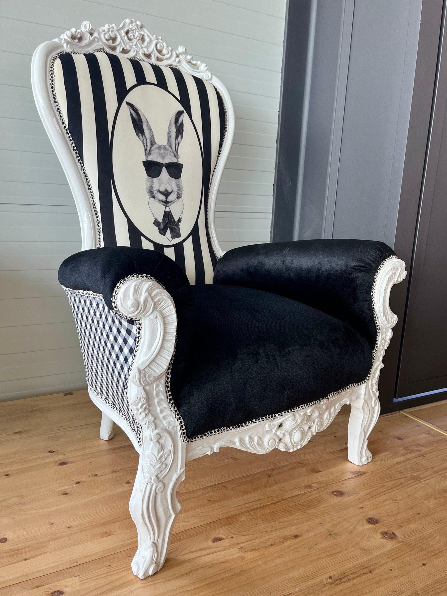 Throne Armchair Black & White Funny Rabbit Print Huge Armchair for Birthday Party for Special Event or Commercial Decoration