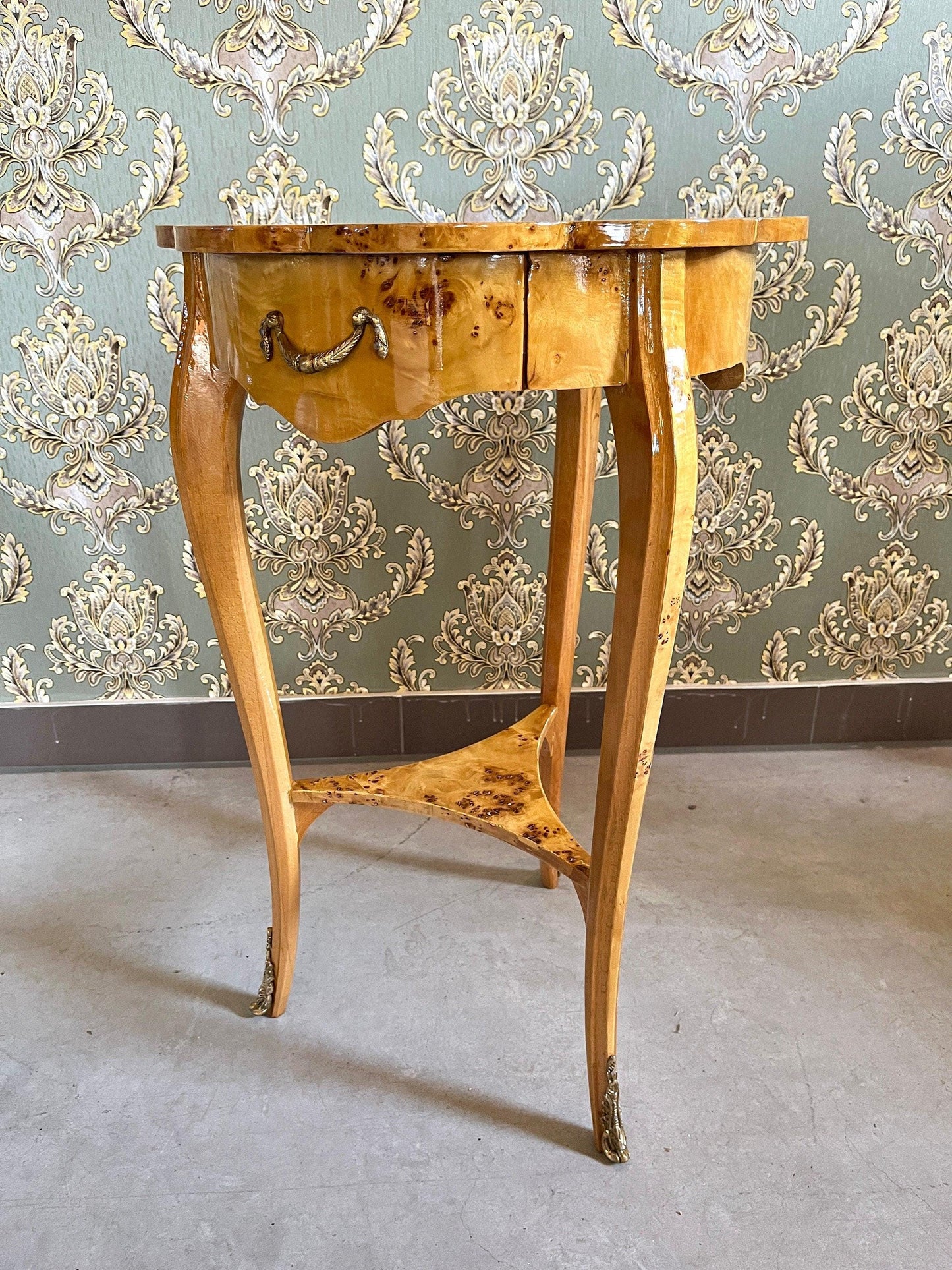 Small Side Table Italian Baroque Style in Wooden Brown Coffee Table Nostalgic Small Living Room End Table Handmade Yellow Veneer Home Decor
