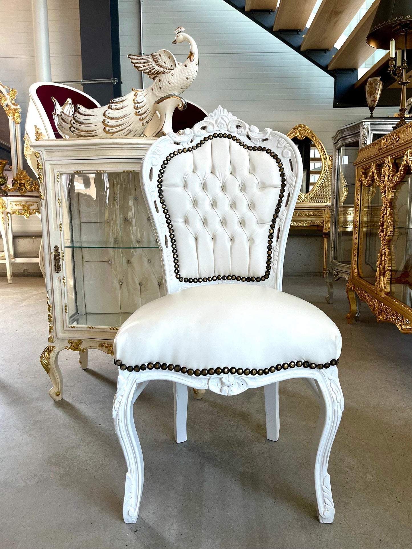Accent Chair French Louis Style Wedding Chair in White Color Retro Baroque Rococo Style Dining Chair for Party Event Decoration