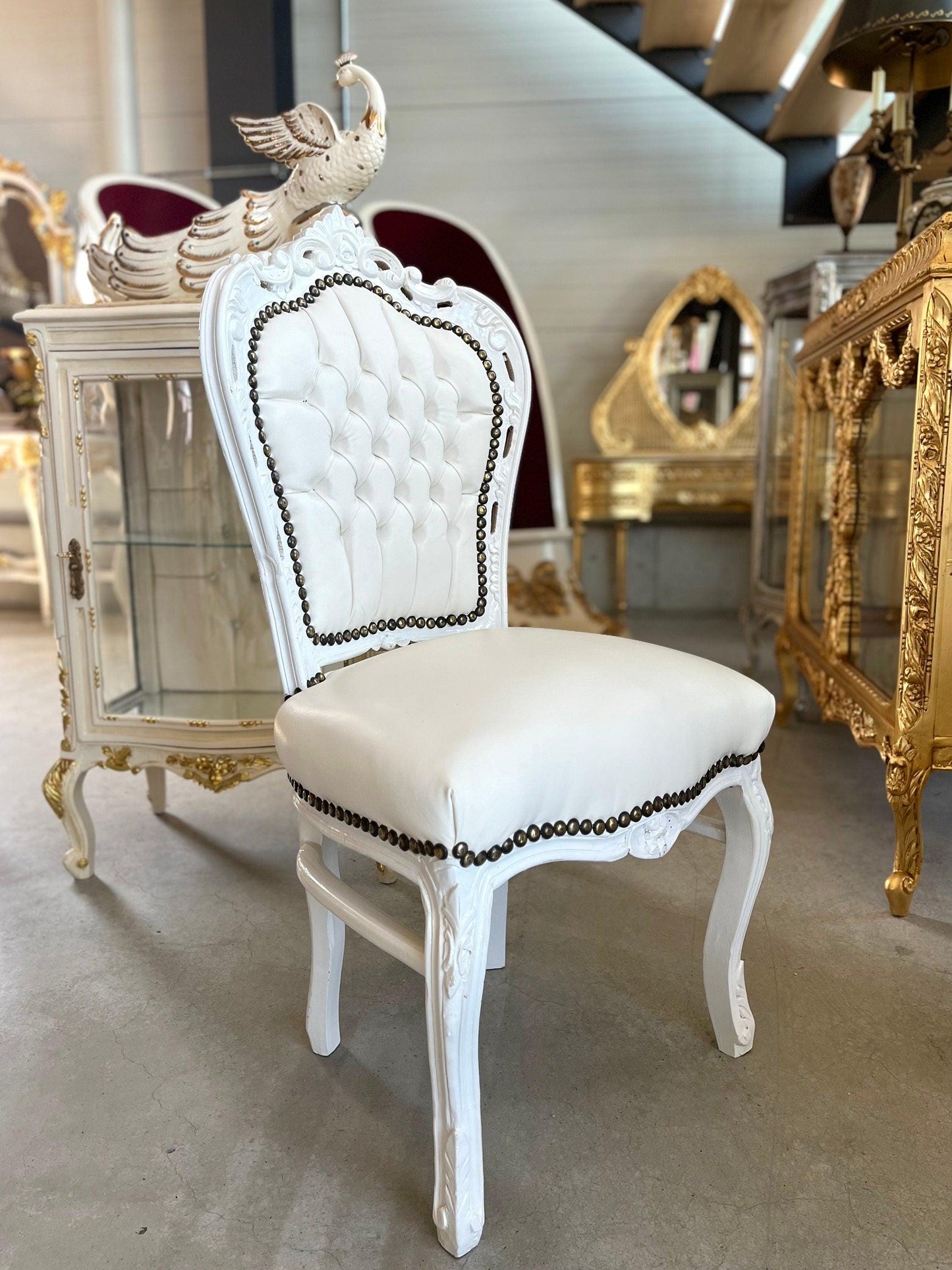 Accent Chair French Louis Style Wedding Chair in White Color Retro Baroque Rococo Style Dining Chair for Party Event Decoration