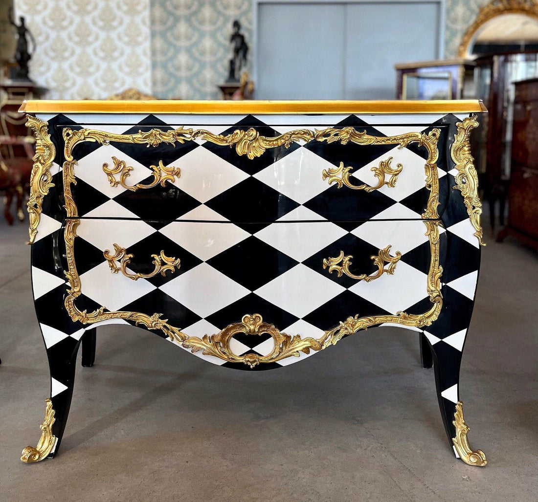 Chest of Drawer Louis XV Style Dresser in Black Diamond Print Chest of Drawer Retro Baroque Style with Brass Ornaments for Bedroom Decor