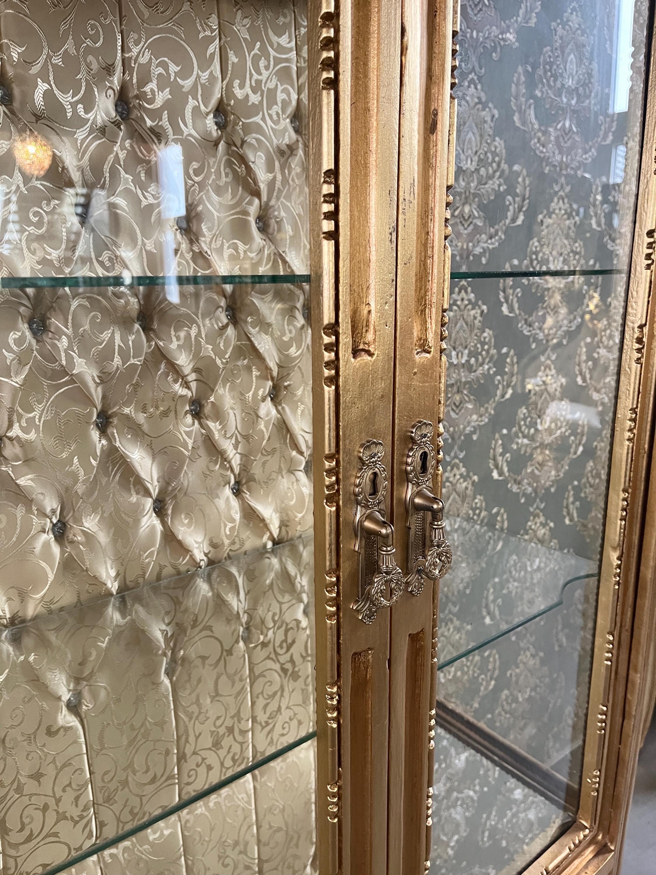 Display Cabinet Wooden French Louis XV Style Showcase Antique Baroque Style Reproduction in Gold Finish