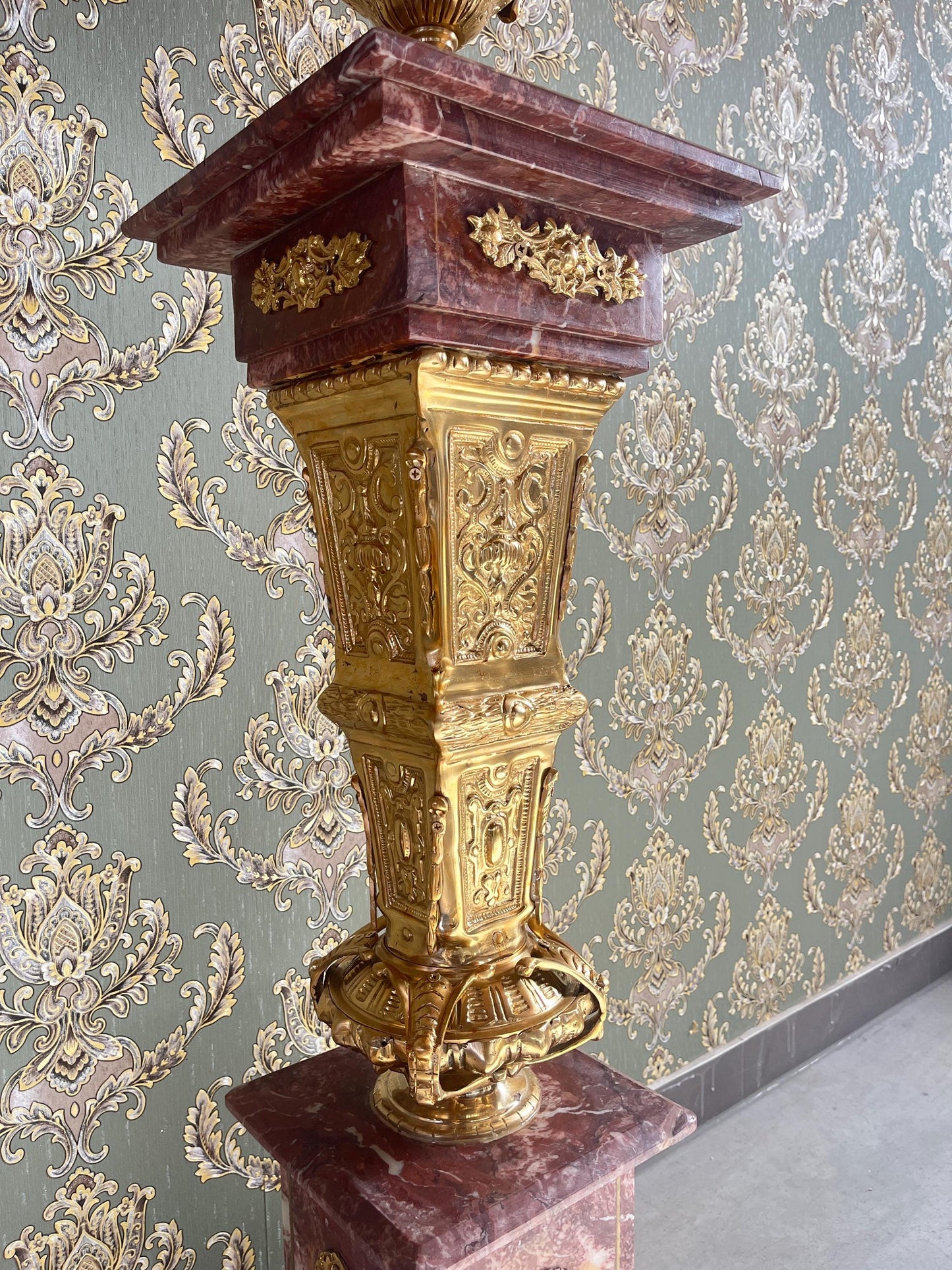 Huge Marble Pillar with Brass Royal Marble Column Italian Antique Look Pillar, A Pair Set of Marble Pillar For Home Decor For Hotel Entrance