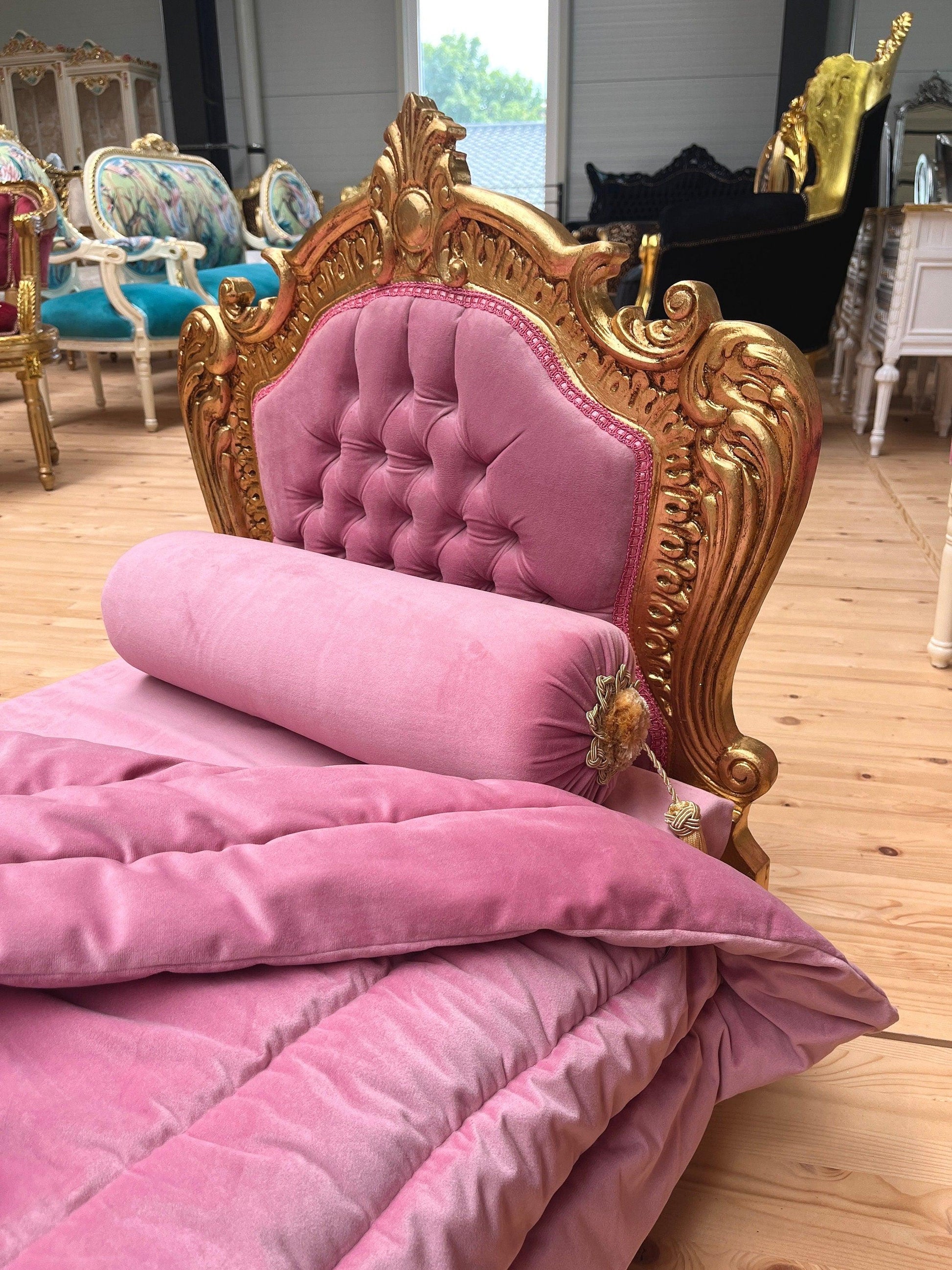 Pet Bed French Louis Baroque Style Mid Size Dog Bed with Blanket & Pillow for Home Decor in Pink Velvet