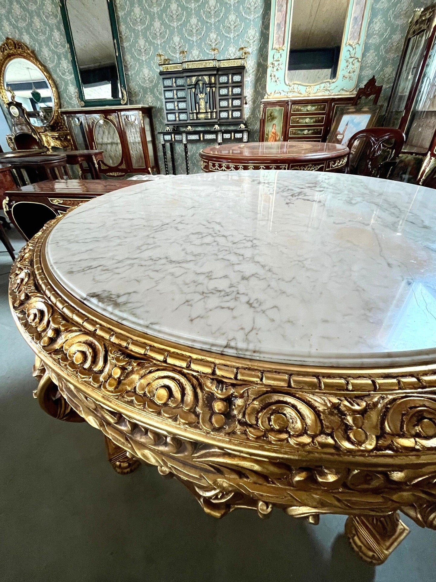 Round Wooden Table Marble Top Royal French Baroque Antique Style in Italian Carrara Marble White Gold Finish Huge Table for Hotel Home Decor
